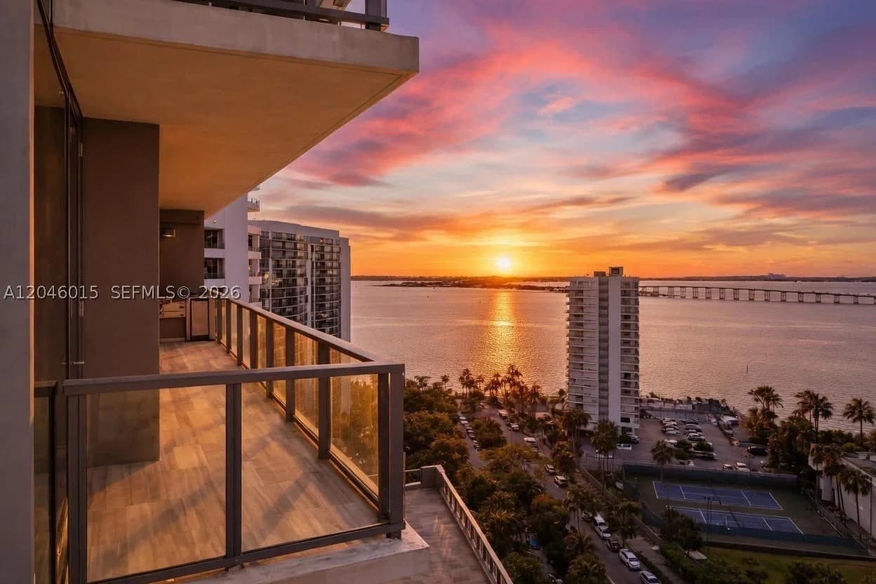 1+1 Condo — 1451 Brickell Ave #1404, Miami, FL 33131