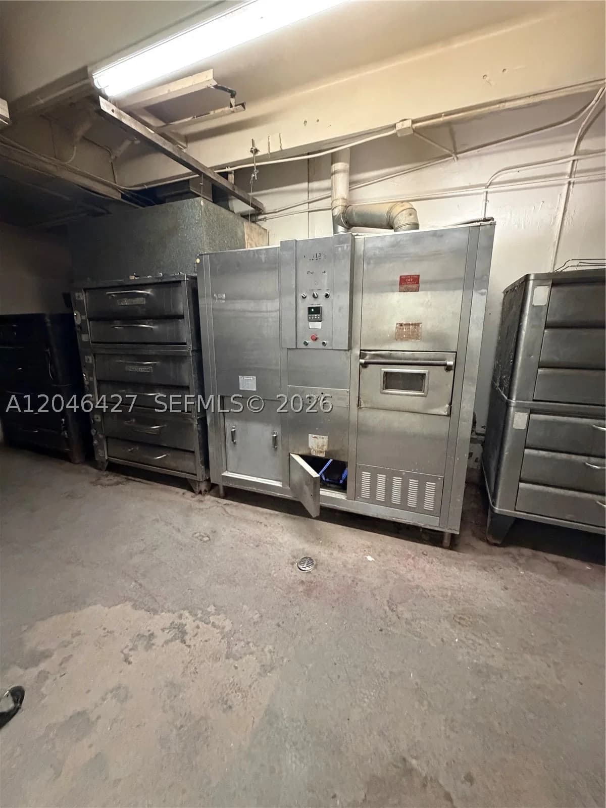 Mülk — 1262 Palm Ave, Hialeah, FL 33010