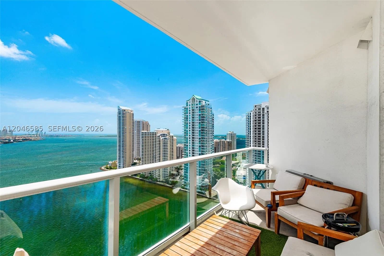 2-bedroom Condo — 300 Biscayne Blvd #T-2612, Miami, FL 33131