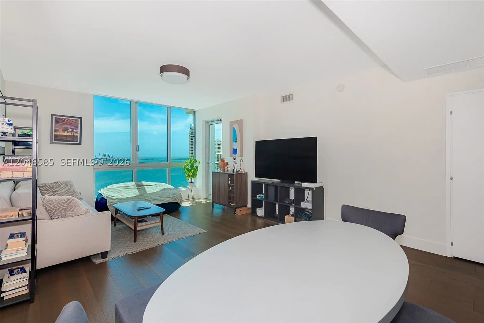 2-bedroom Condo — 300 Biscayne Blvd #T-2612, Miami, FL 33131