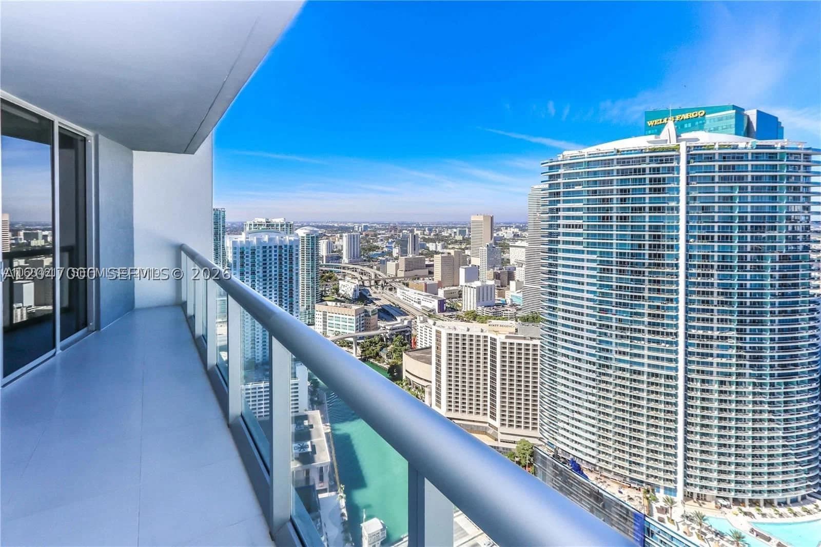 1+1 Condo — 475 Brickell Ave #4612, Miami, FL 33131