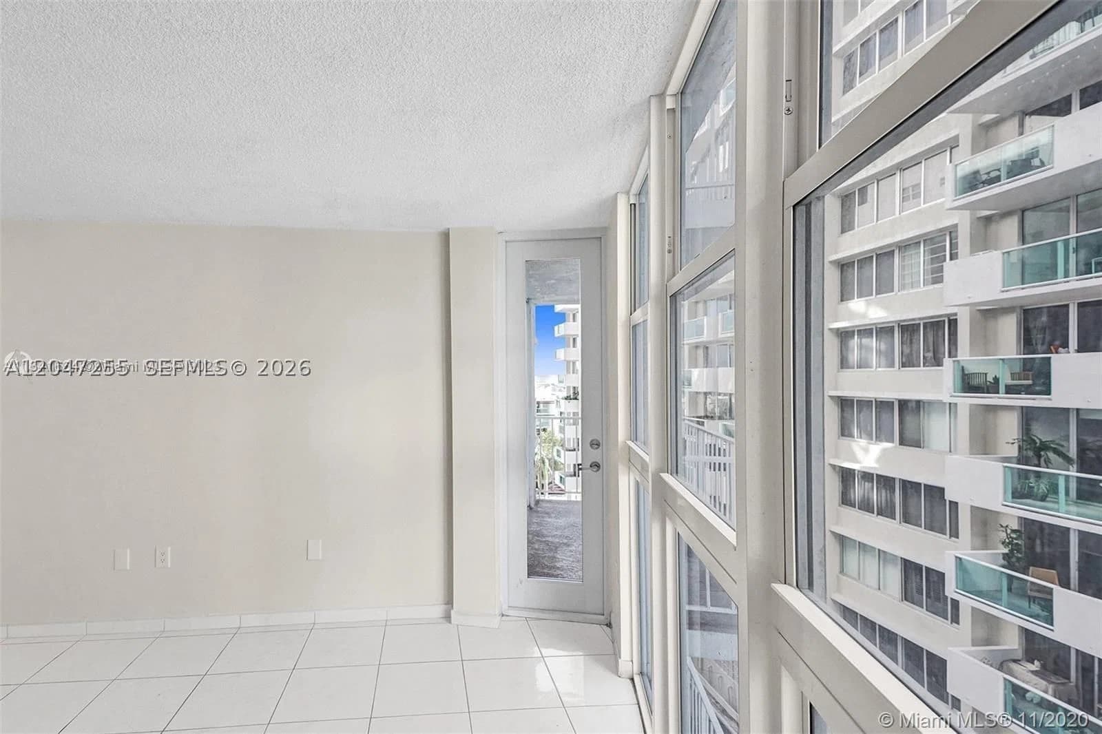 1-bedroom Condo — 1228 West Ave #613, Miami Beach, FL 33139