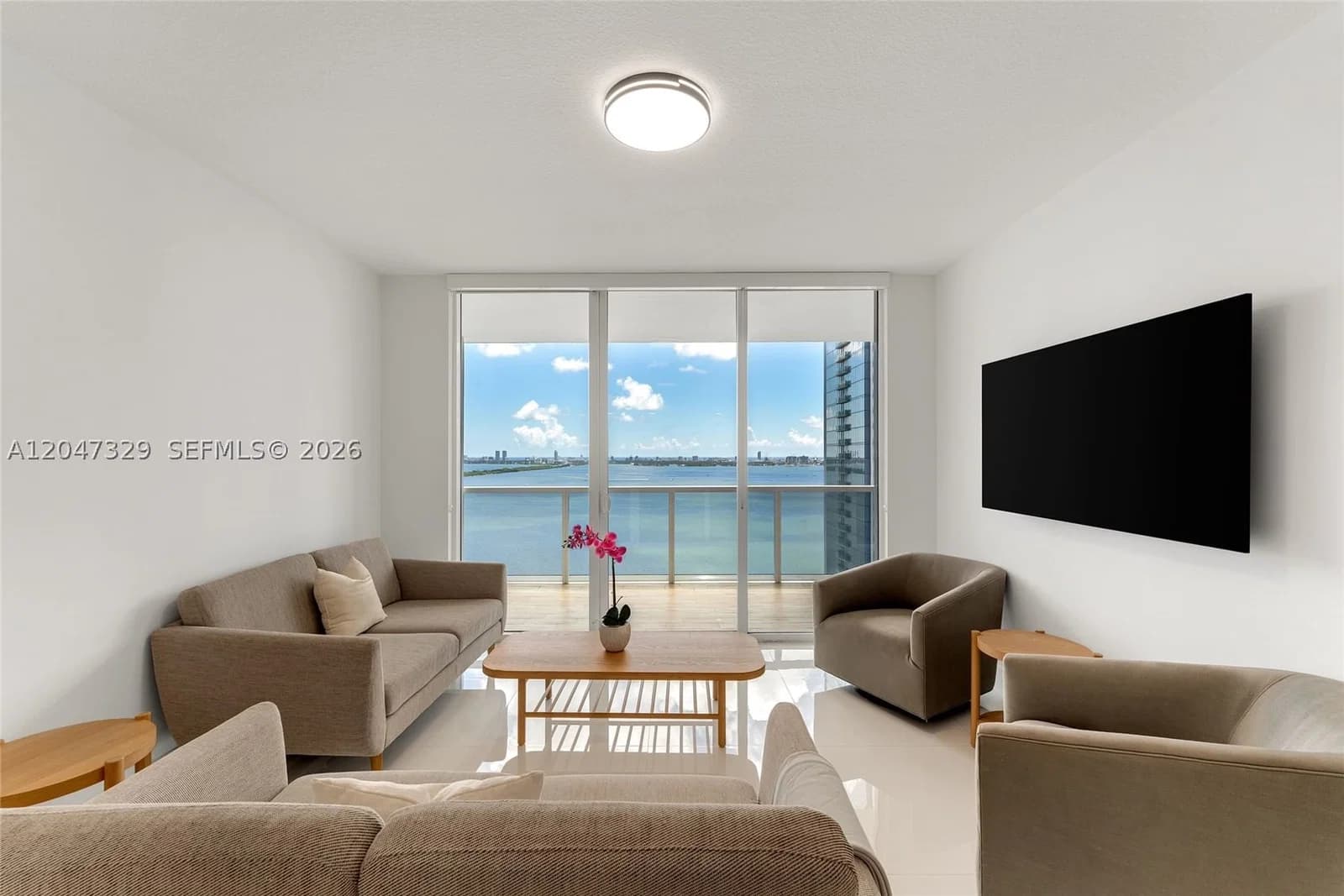 3-bedroom Condo — 600 27th St #2904, Miami, FL 33137