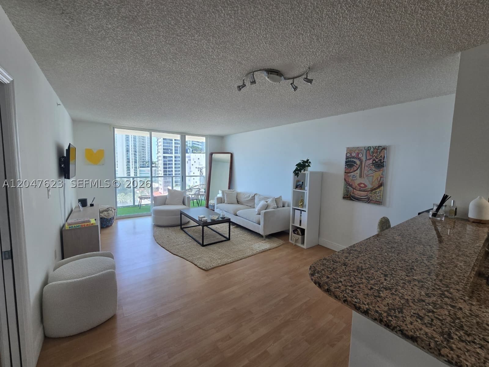 1-bedroom Condo — 1155 Brickell Bay Dr #1005, Miami, FL 33131