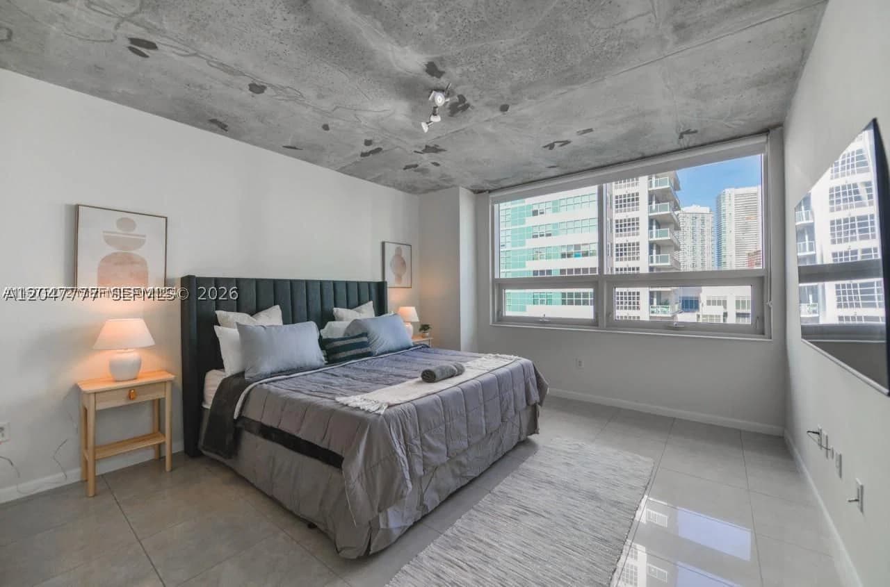 2-bedroom Condo — 3250 1st Ave #901, Miami, FL 33137