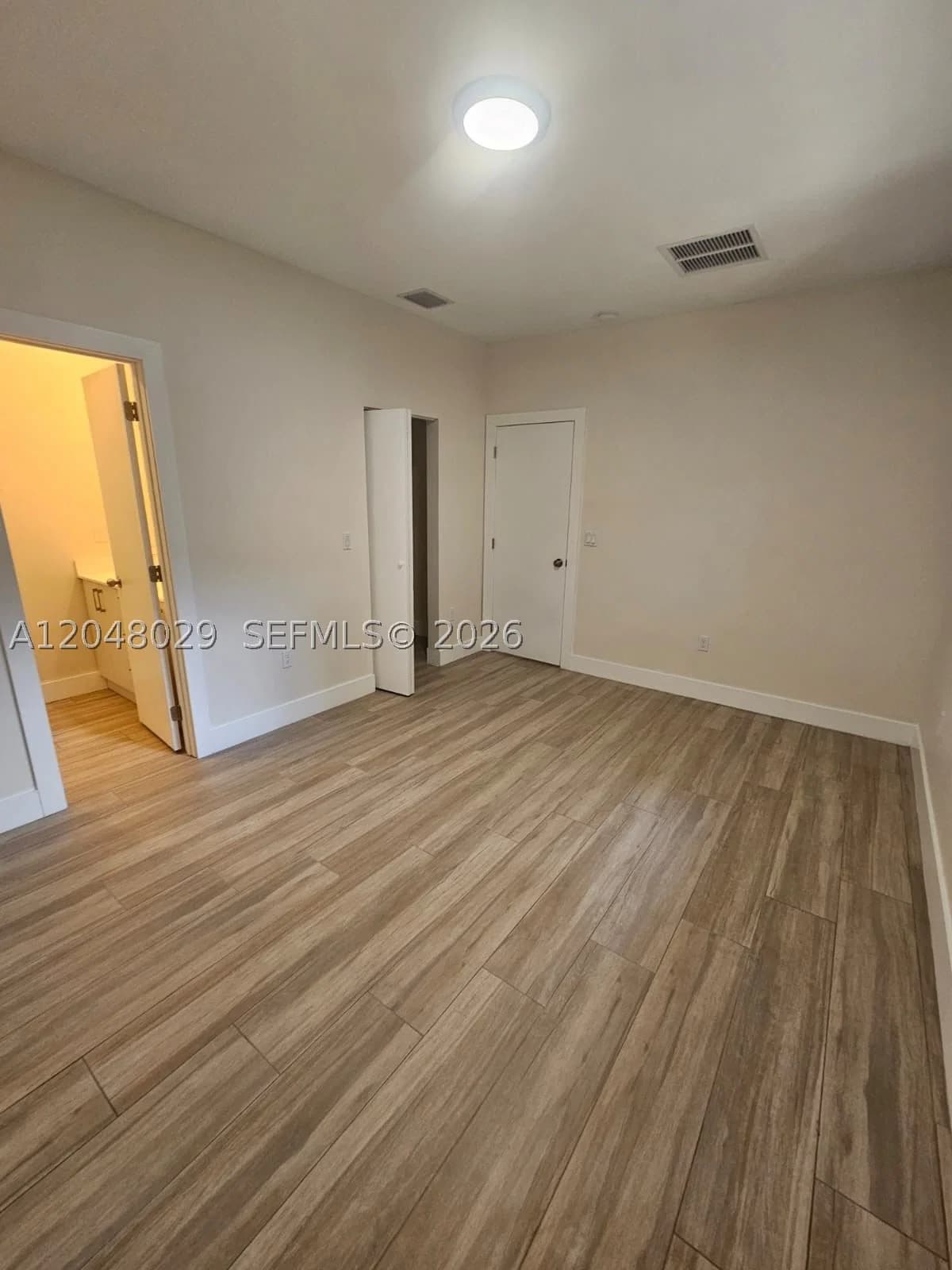 3+1 Mülk — 5428 3rd Ave #B, Miami, FL 33127
