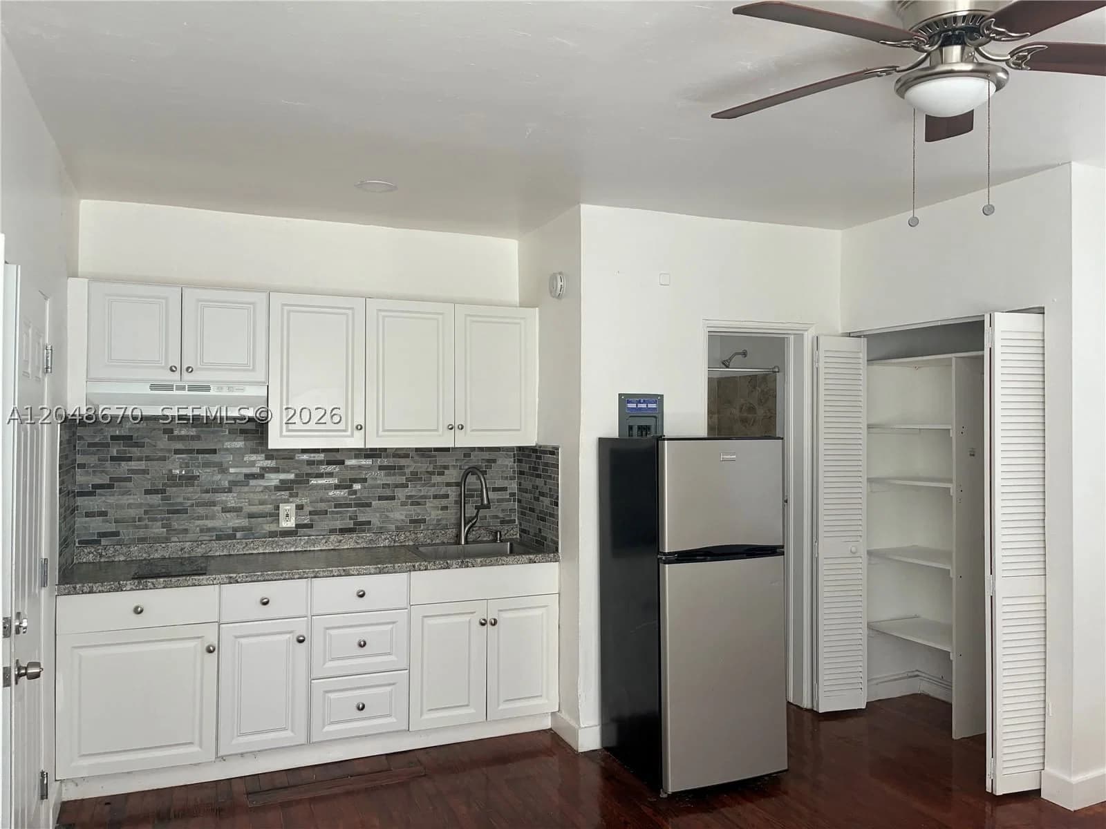 Mülk — 8020 Abbott Ave #6, Miami Beach, FL 33141