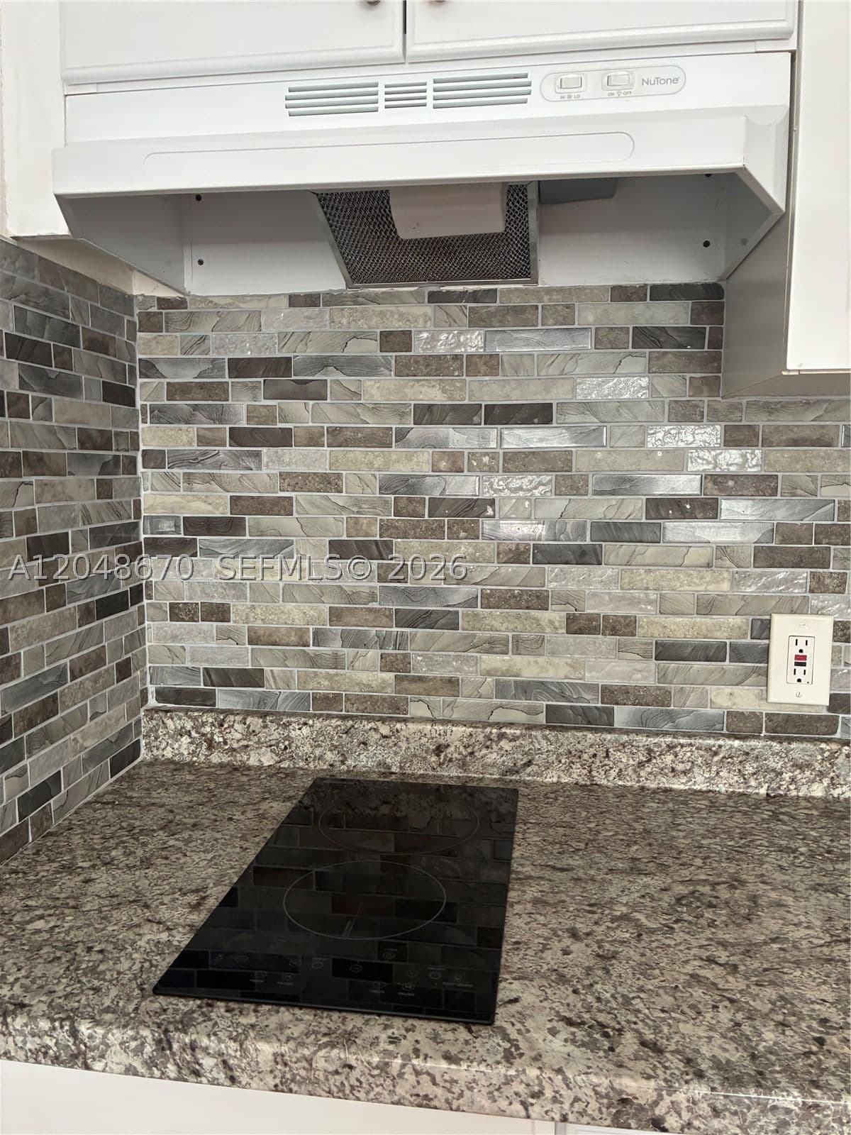 Mülk — 8020 Abbott Ave #6, Miami Beach, FL 33141