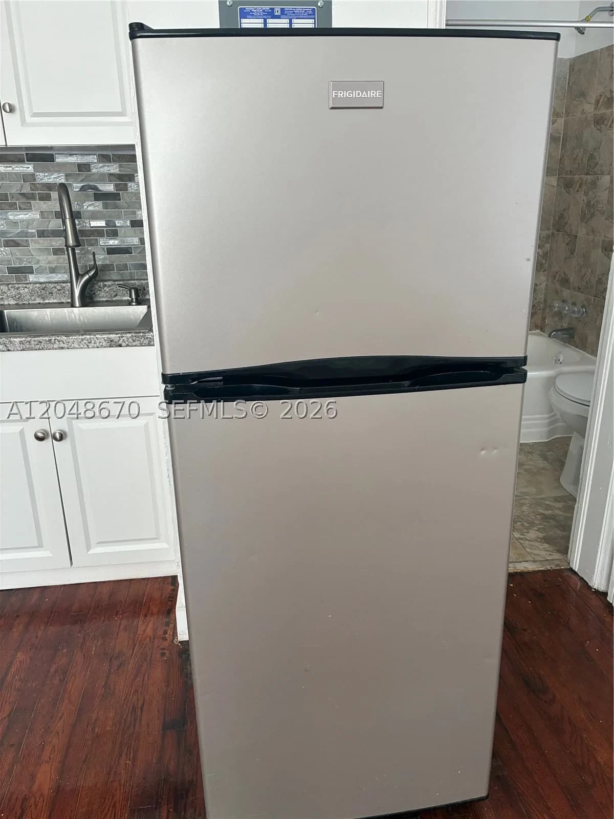 Mülk — 8020 Abbott Ave #6, Miami Beach, FL 33141