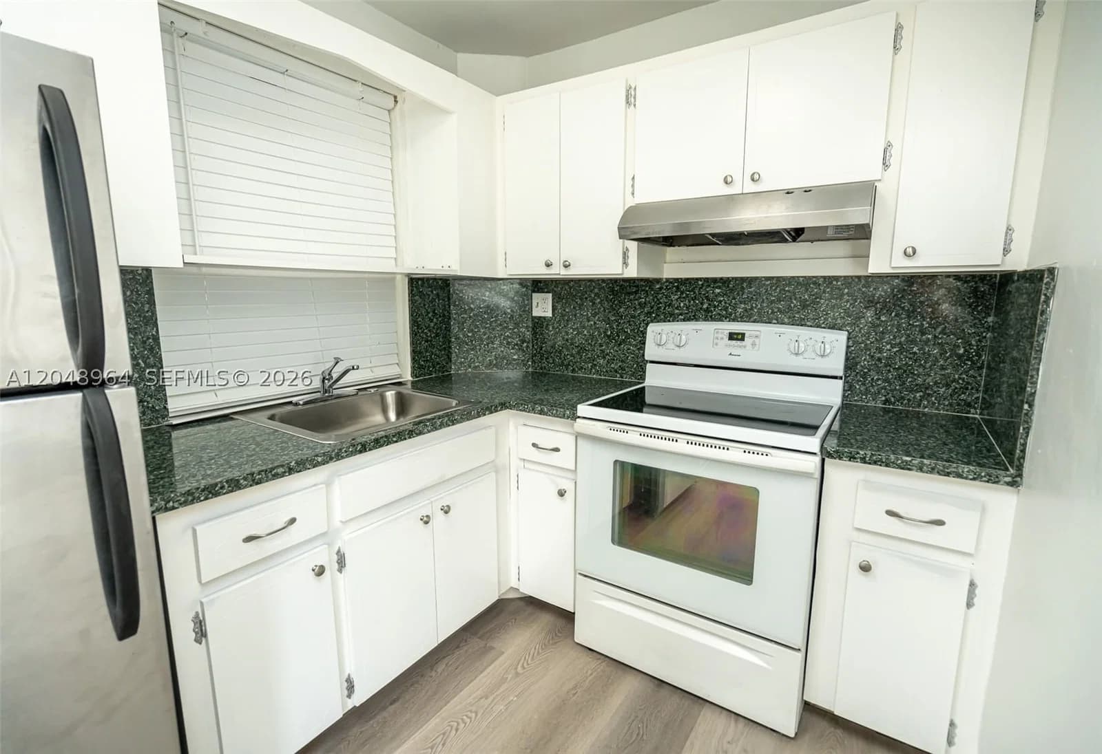 2-bedroom Condo — 810 Salzedo St #10, Coral Gables, FL 33134