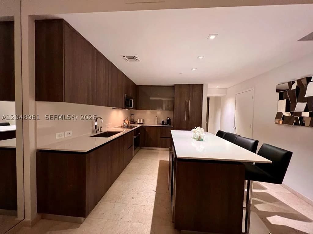1+1 Condo — 88 7th St #808, Miami, FL 33130