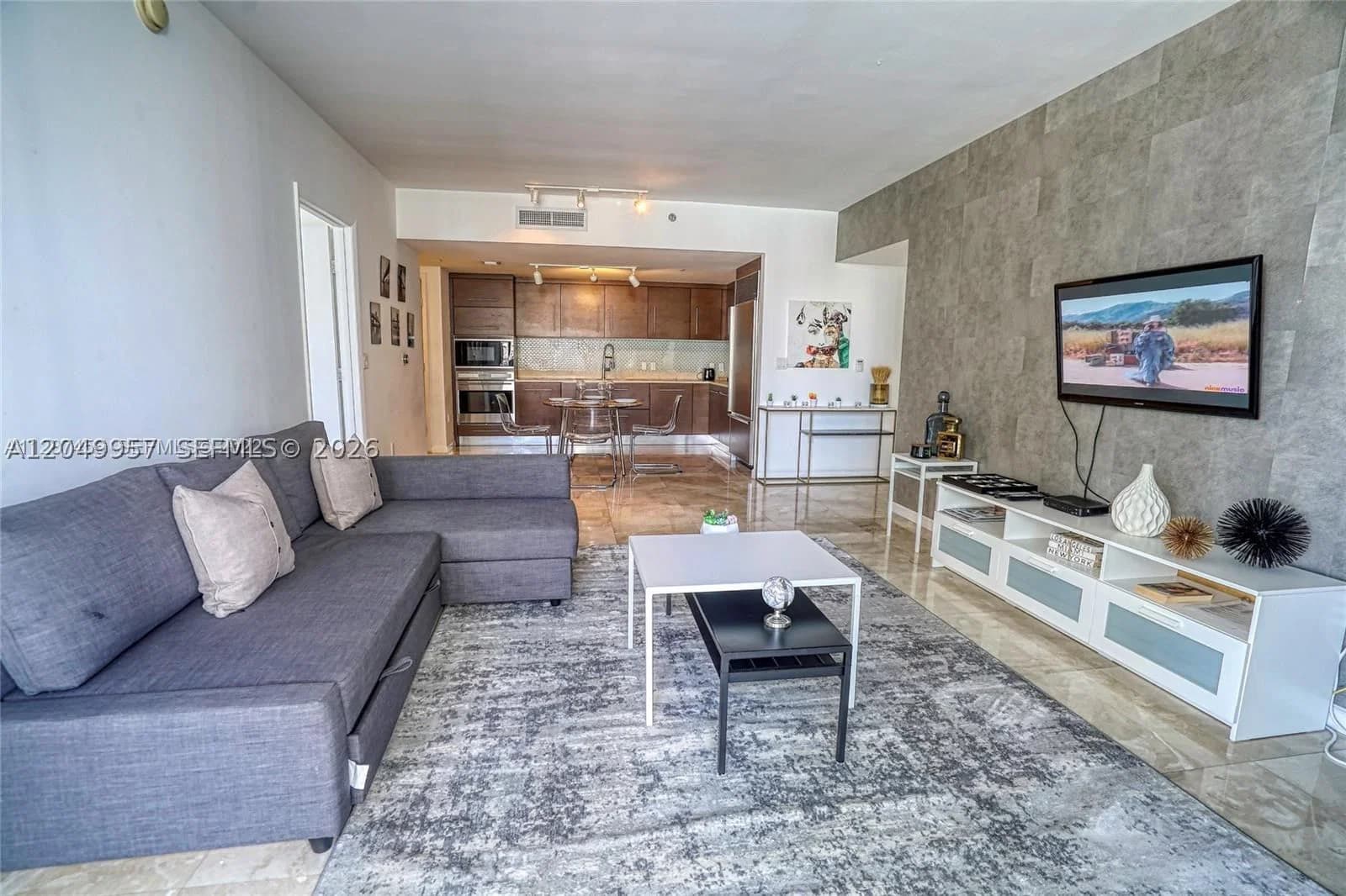 1+1 Condo — 485 Brickell Ave #1701, Miami, FL 33131
