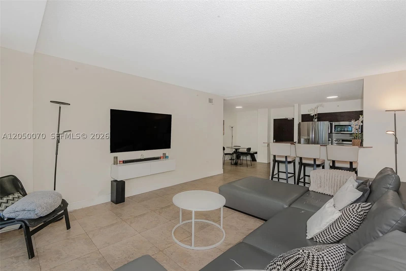2-bedroom Condo — 1500 Bay Rd #116S, Miami Beach, FL 33139