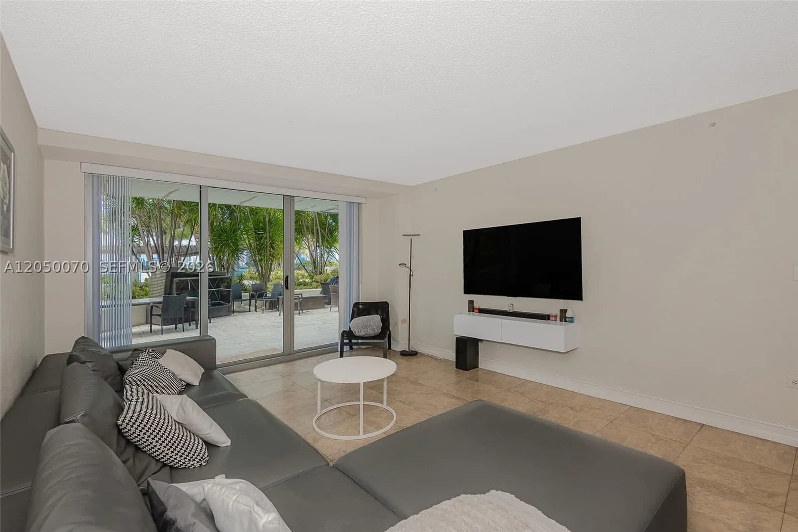 2-bedroom Condo — 1500 Bay Rd #116S, Miami Beach, FL 33139