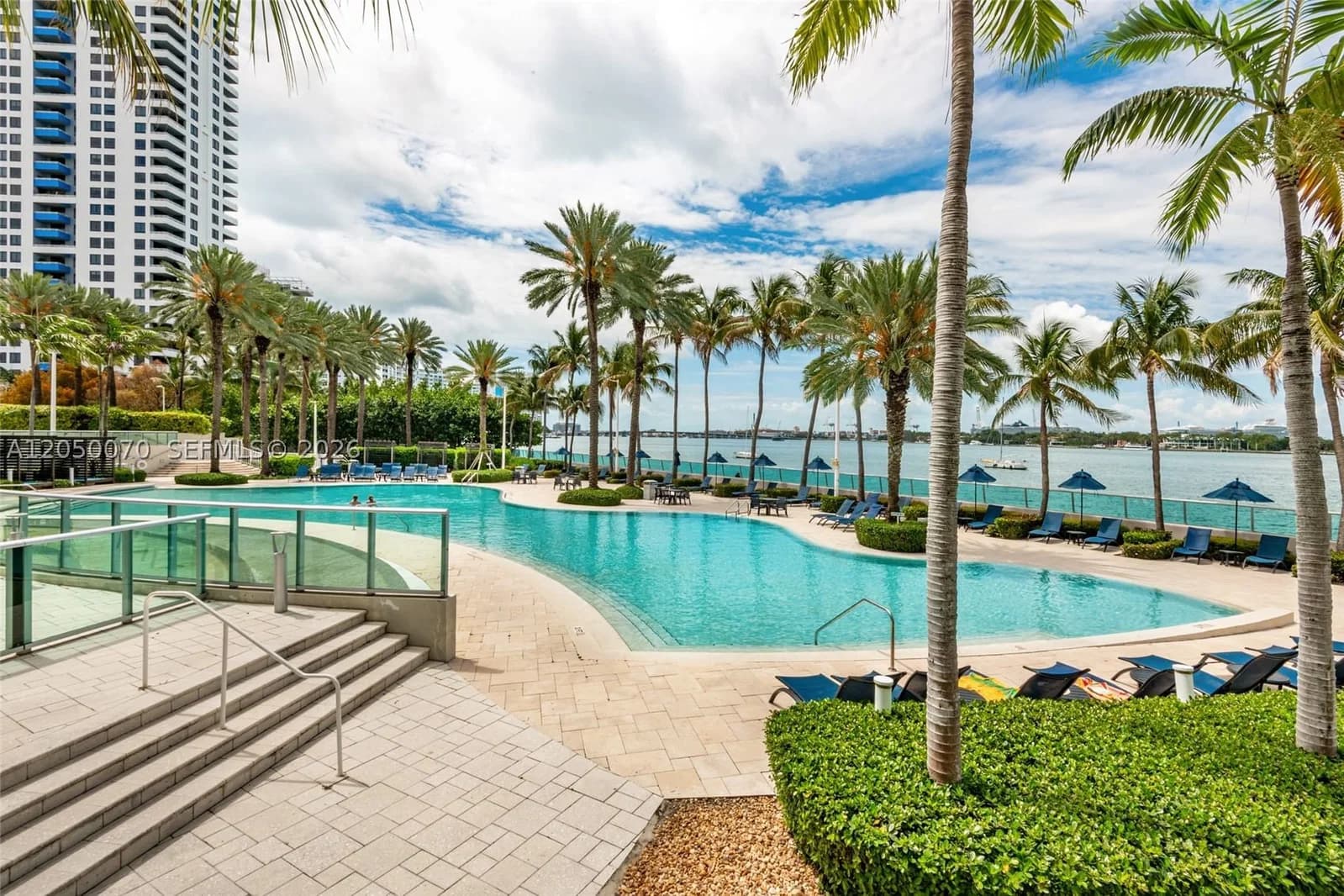 2-bedroom Condo — 1500 Bay Rd #116S, Miami Beach, FL 33139