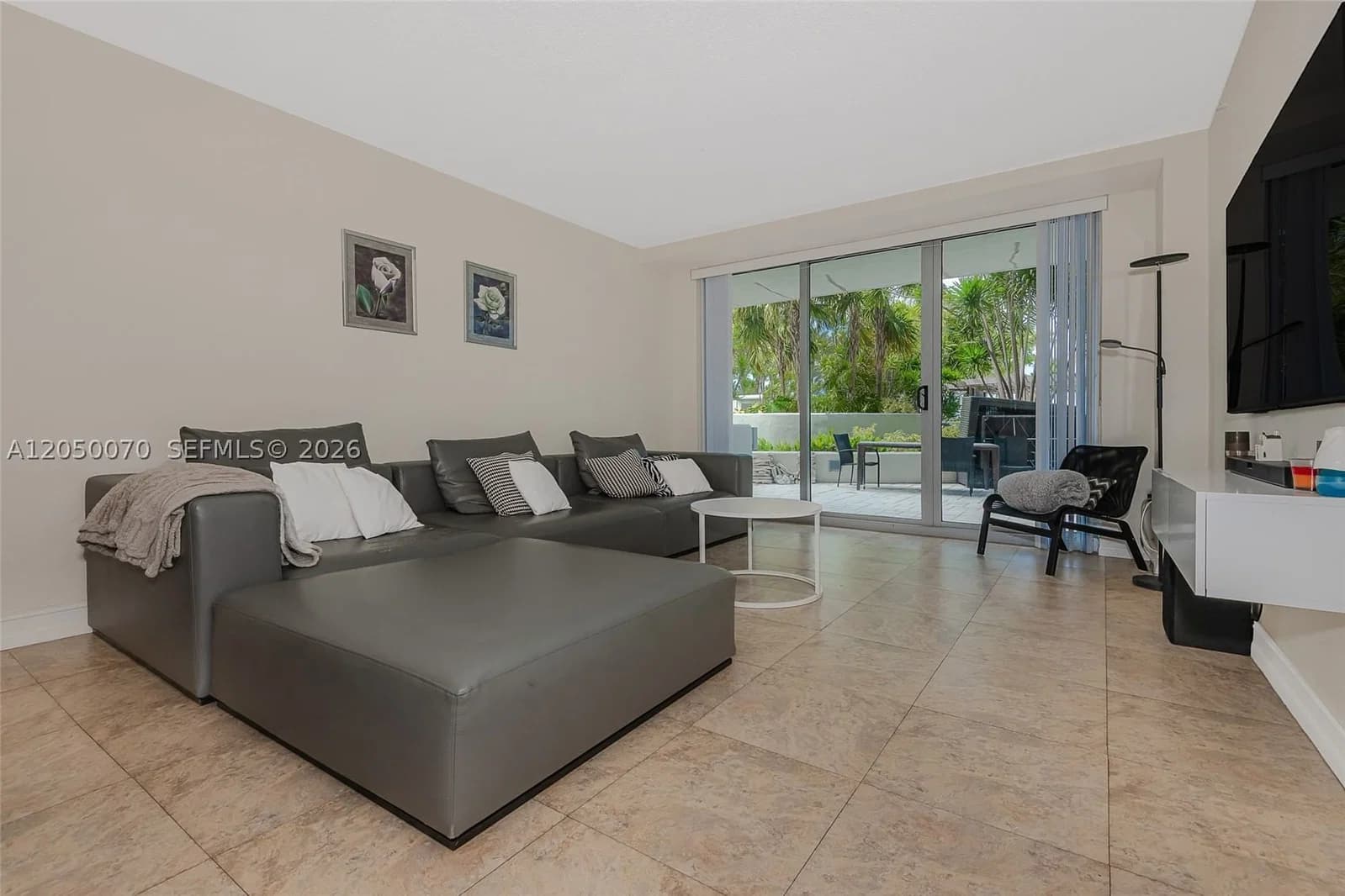 2-bedroom Condo — 1500 Bay Rd #116S, Miami Beach, FL 33139