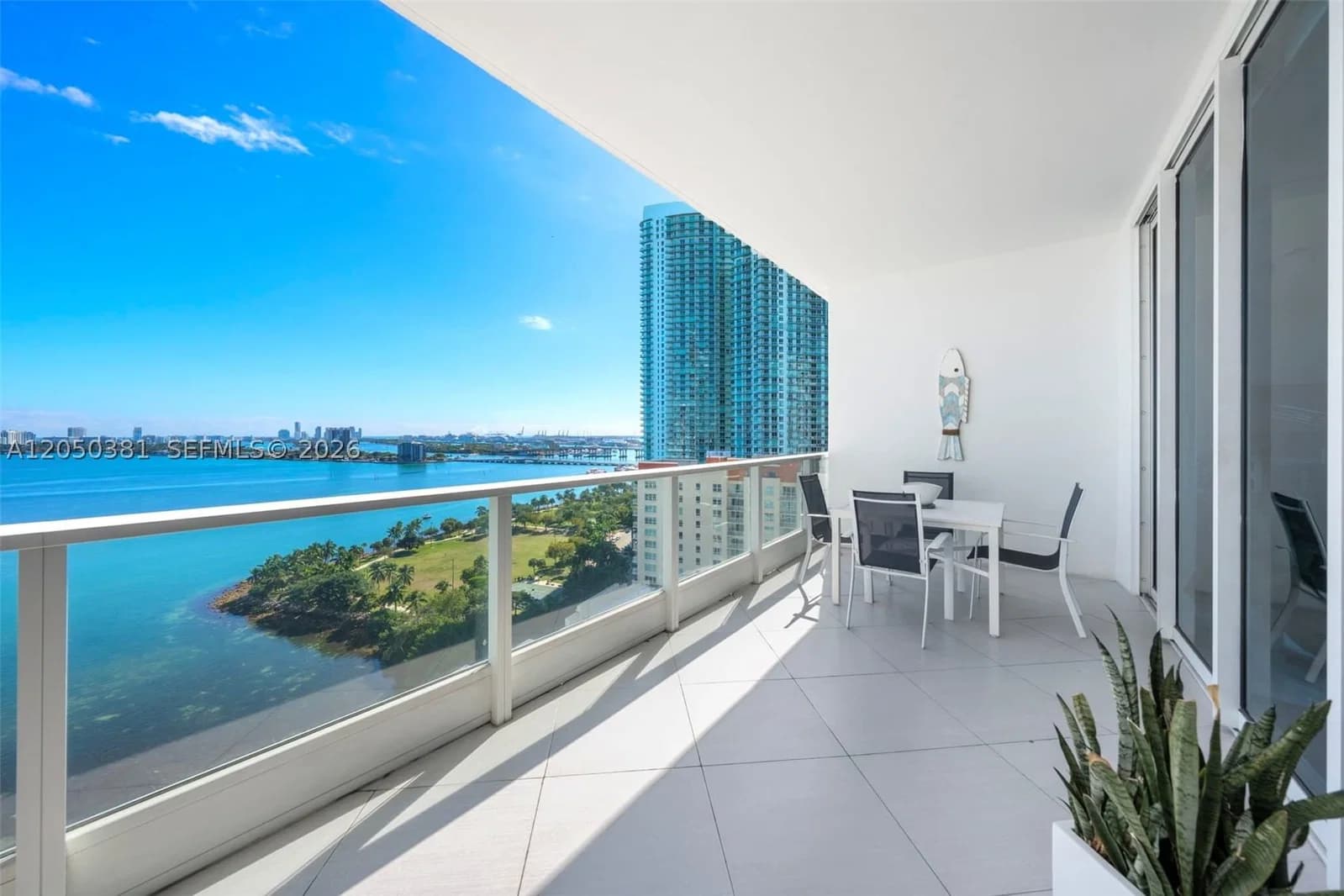 2-bedroom Condo — 2020 Bayshore Dr #1908, Miami, FL 33137