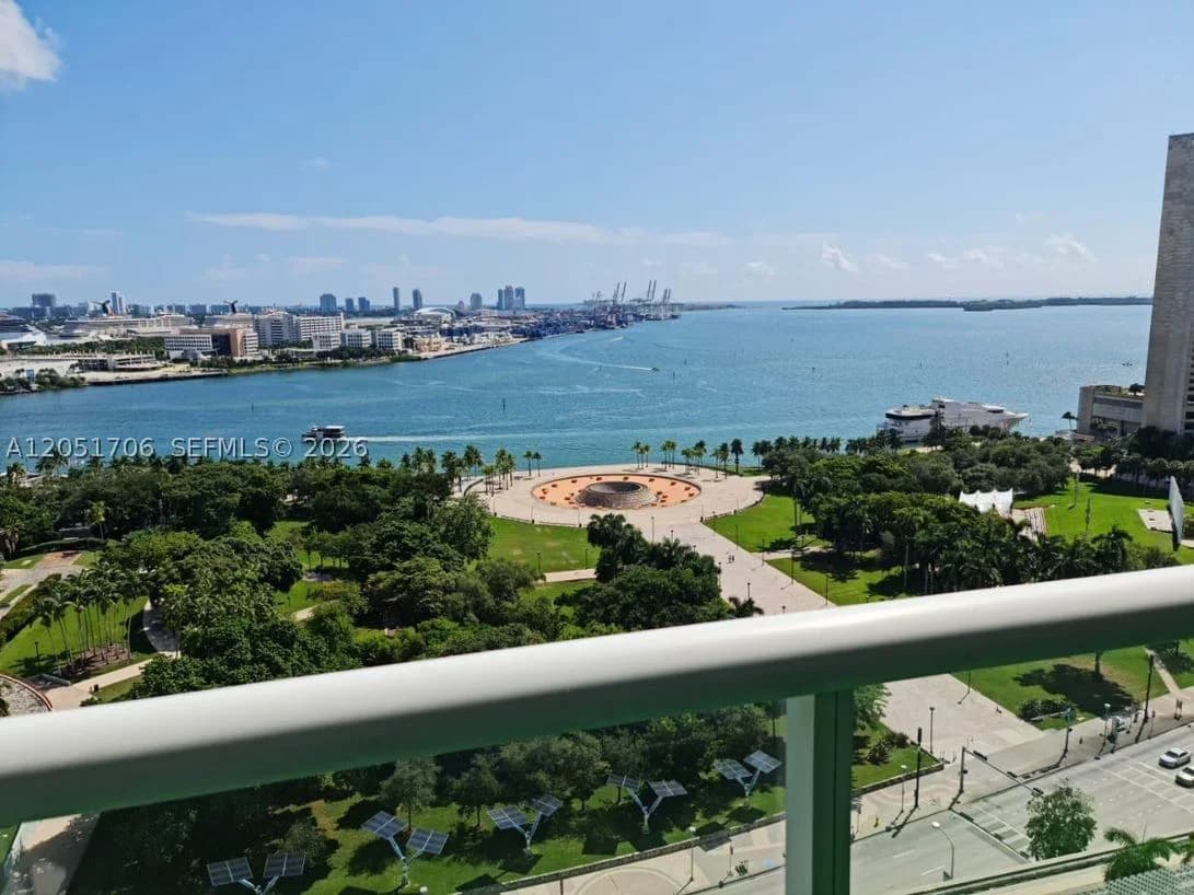 3+1 Condo — 50 Biscayne Blvd #2810, Miami, FL 33132