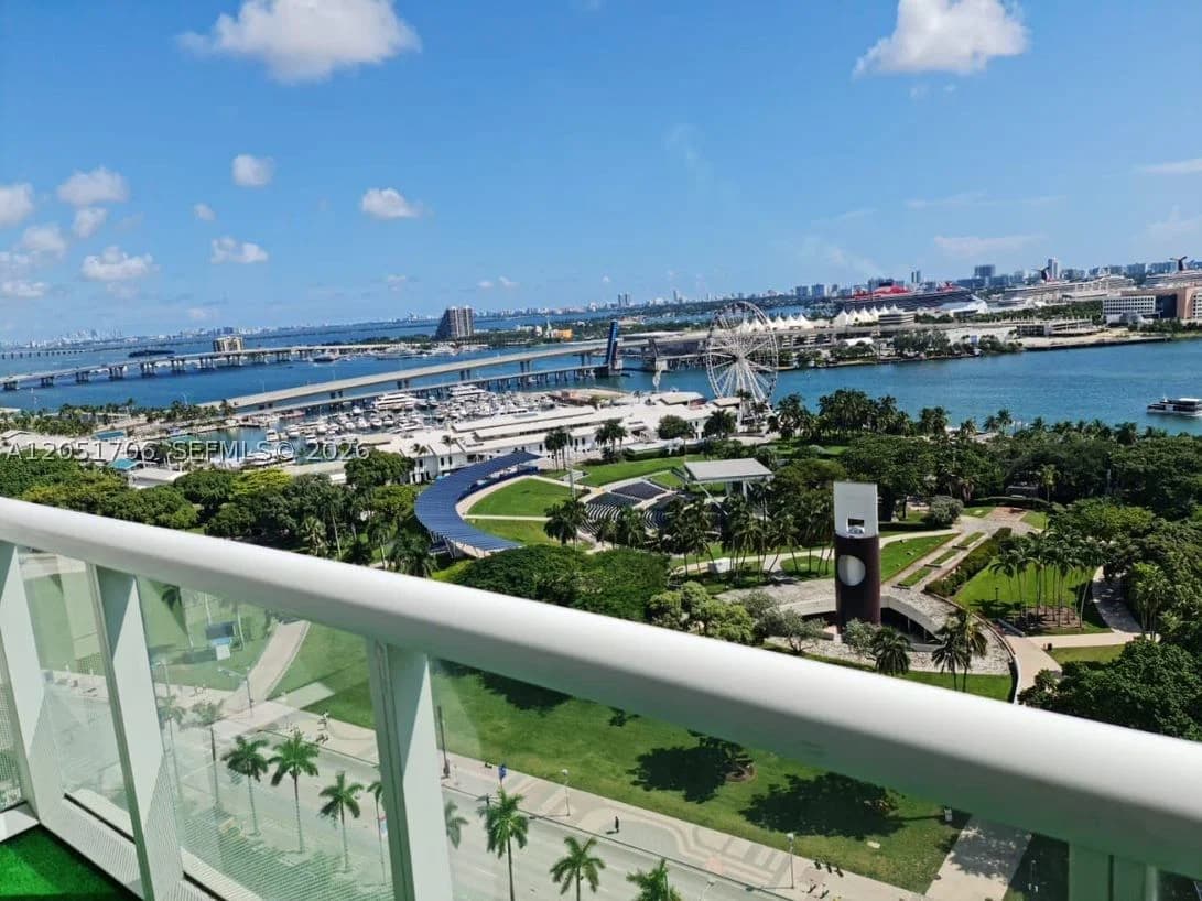 3+1 Condo — 50 Biscayne Blvd #2810, Miami, FL 33132
