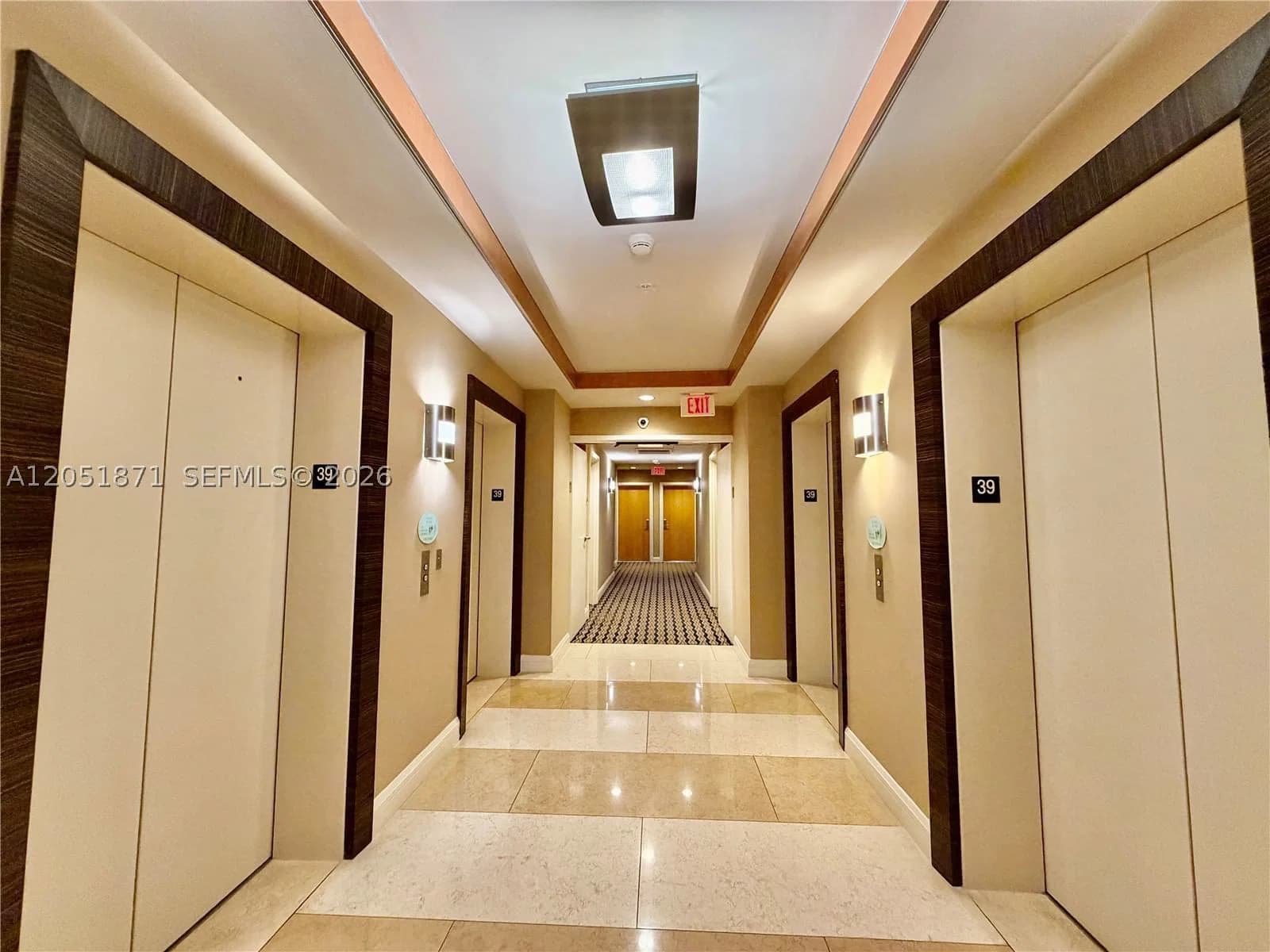 Condo — 253 2nd St #3907, Miami, FL 33132