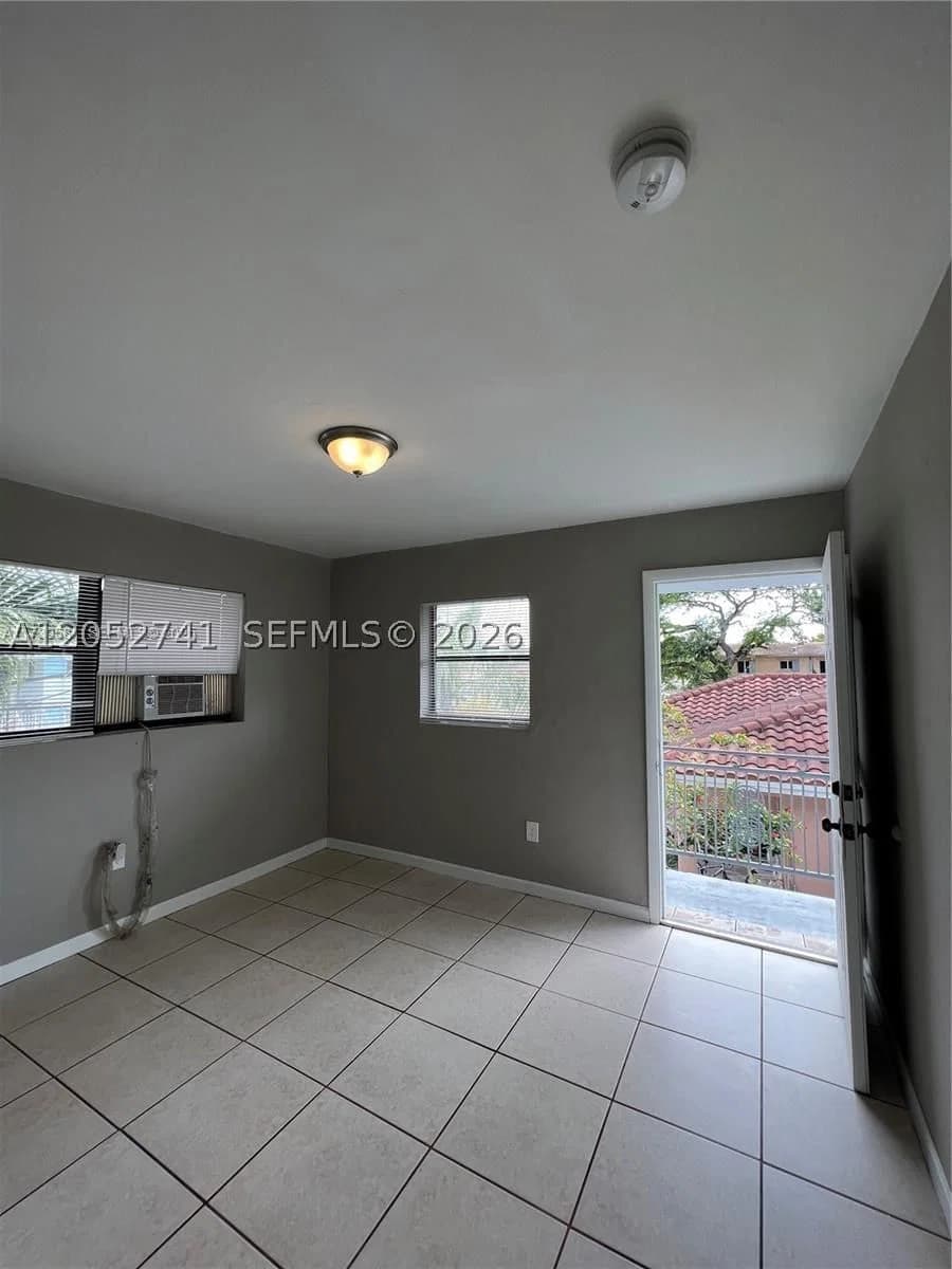 Mülk — 1286 59th St, Miami, FL 33142