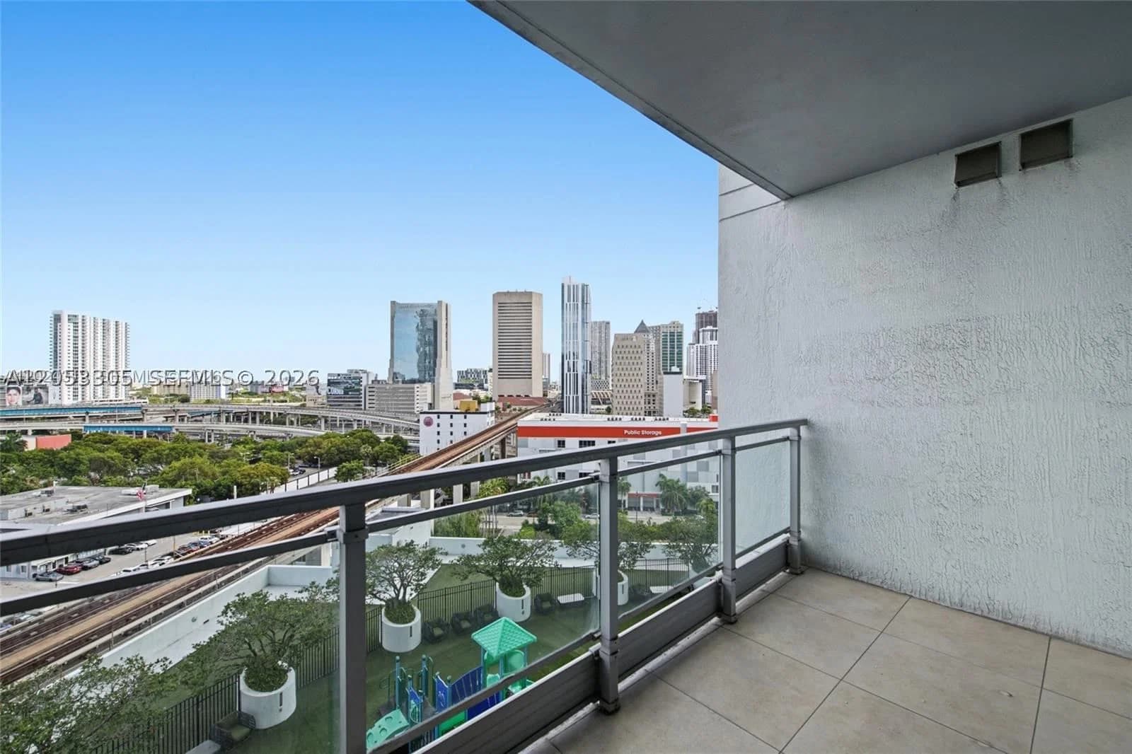 1-bedroom Condo — 90 3rd St #1409, Miami, FL 33130