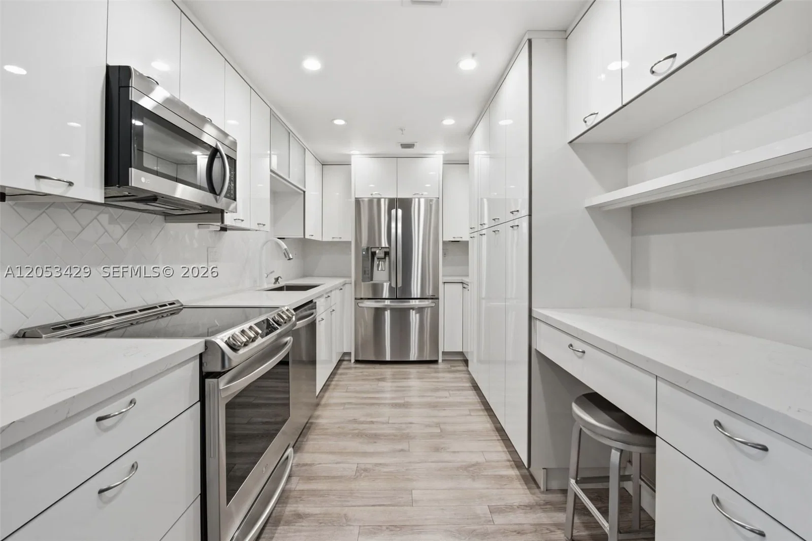 2+1 Condo — 90 Edgewater Dr #225, Coral Gables, FL 33133