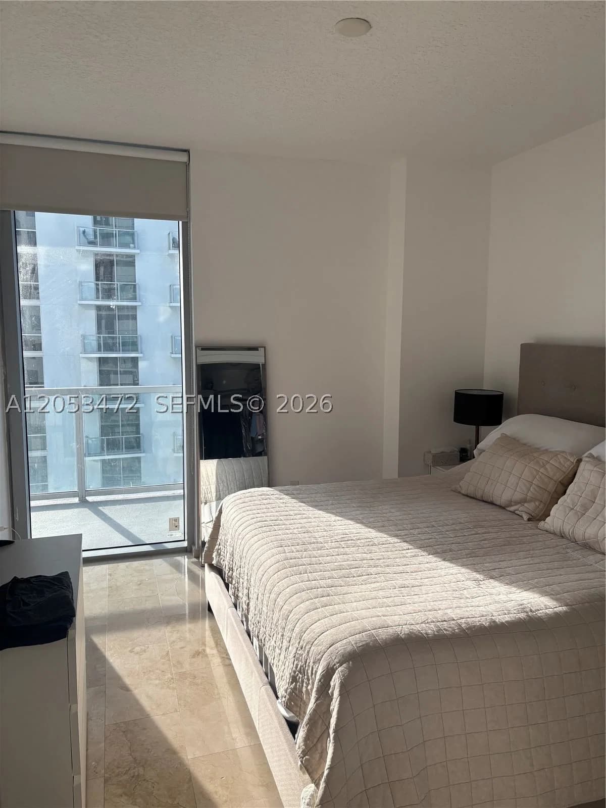 1-bedroom Condo — 1050 Brickell Ave #2910, Miami, FL 33131