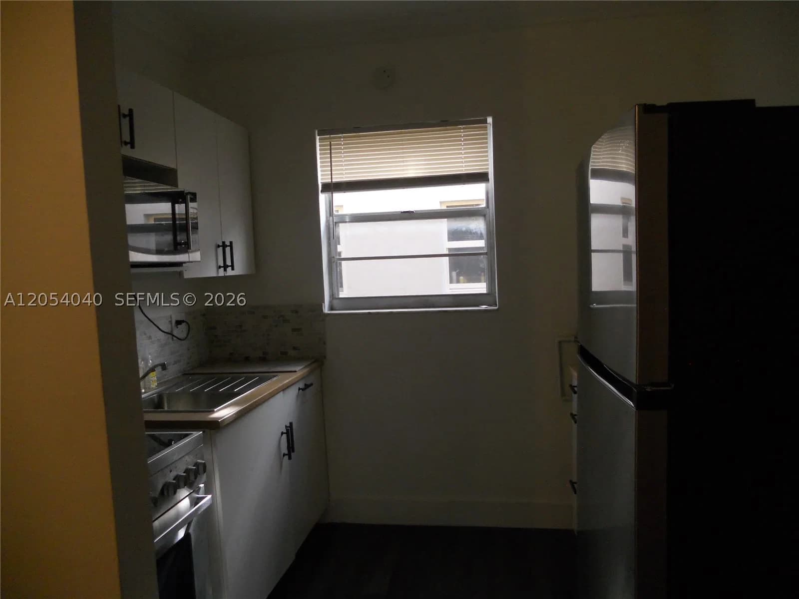 2-bedroom Condo — 1043 2nd St #9, Miami, FL 33128
