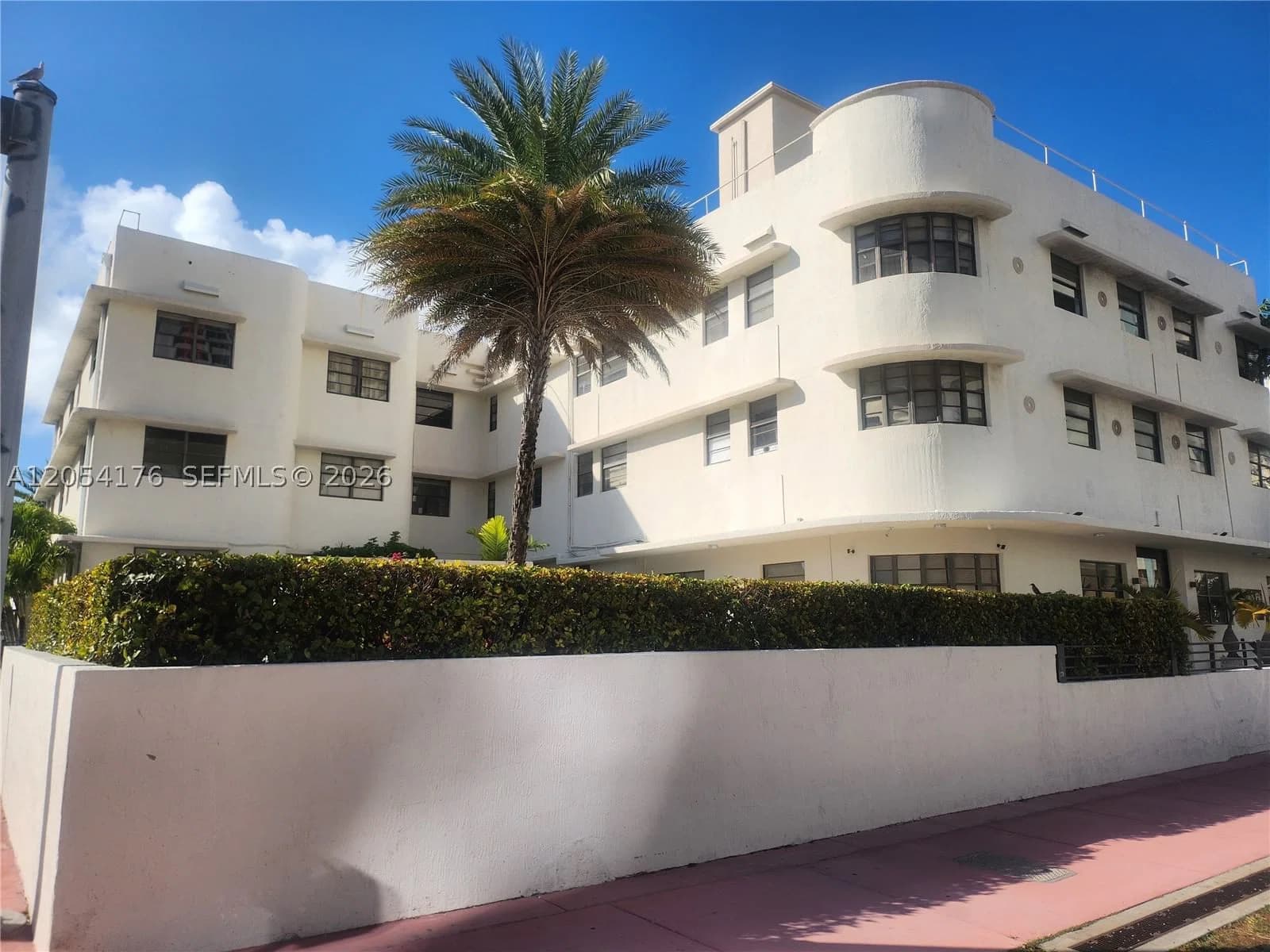 1+1 Daire — 2700 Collins Ave #202, Miami Beach, FL 33140