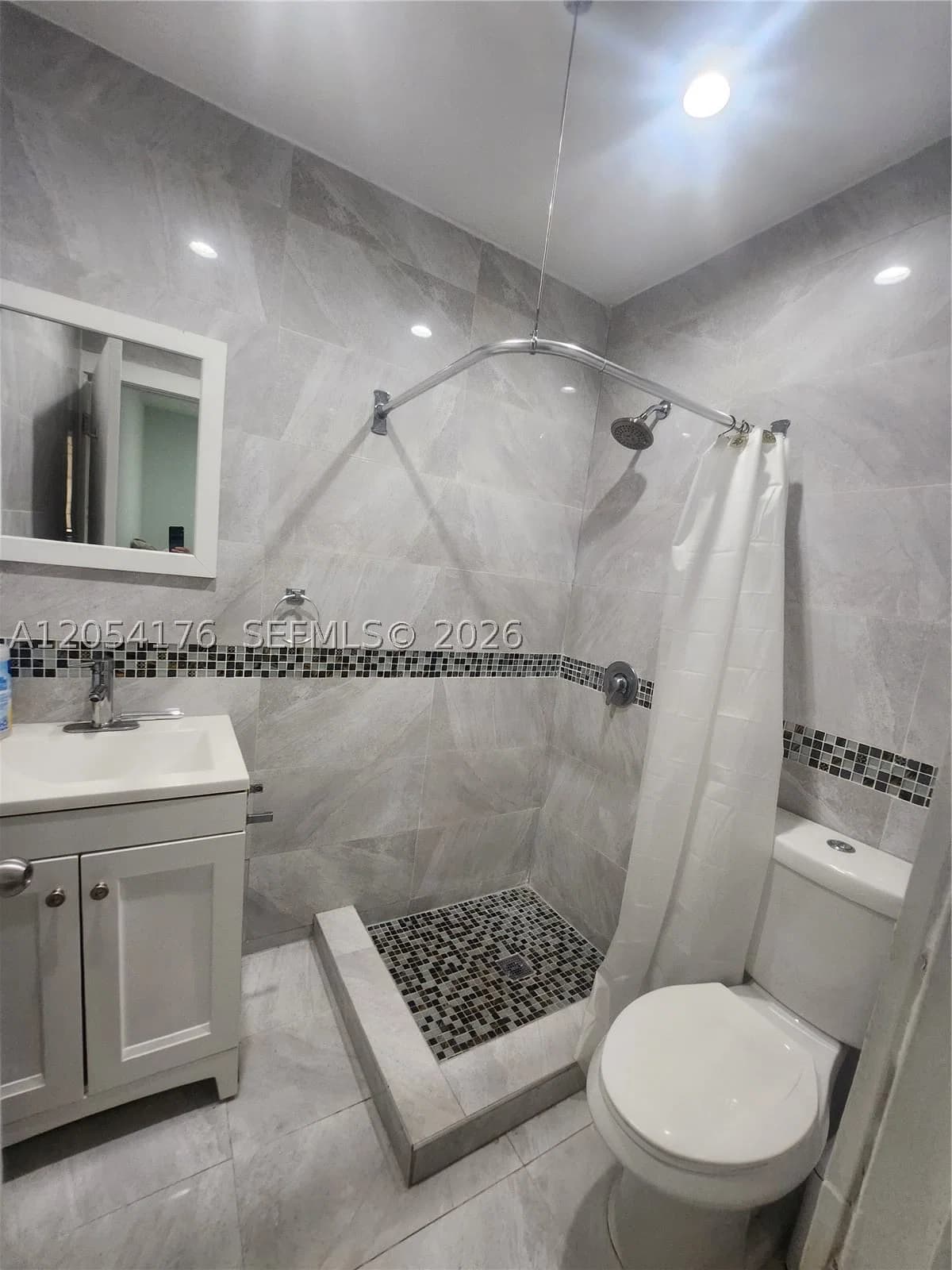 1+1 Daire — 2700 Collins Ave #202, Miami Beach, FL 33140