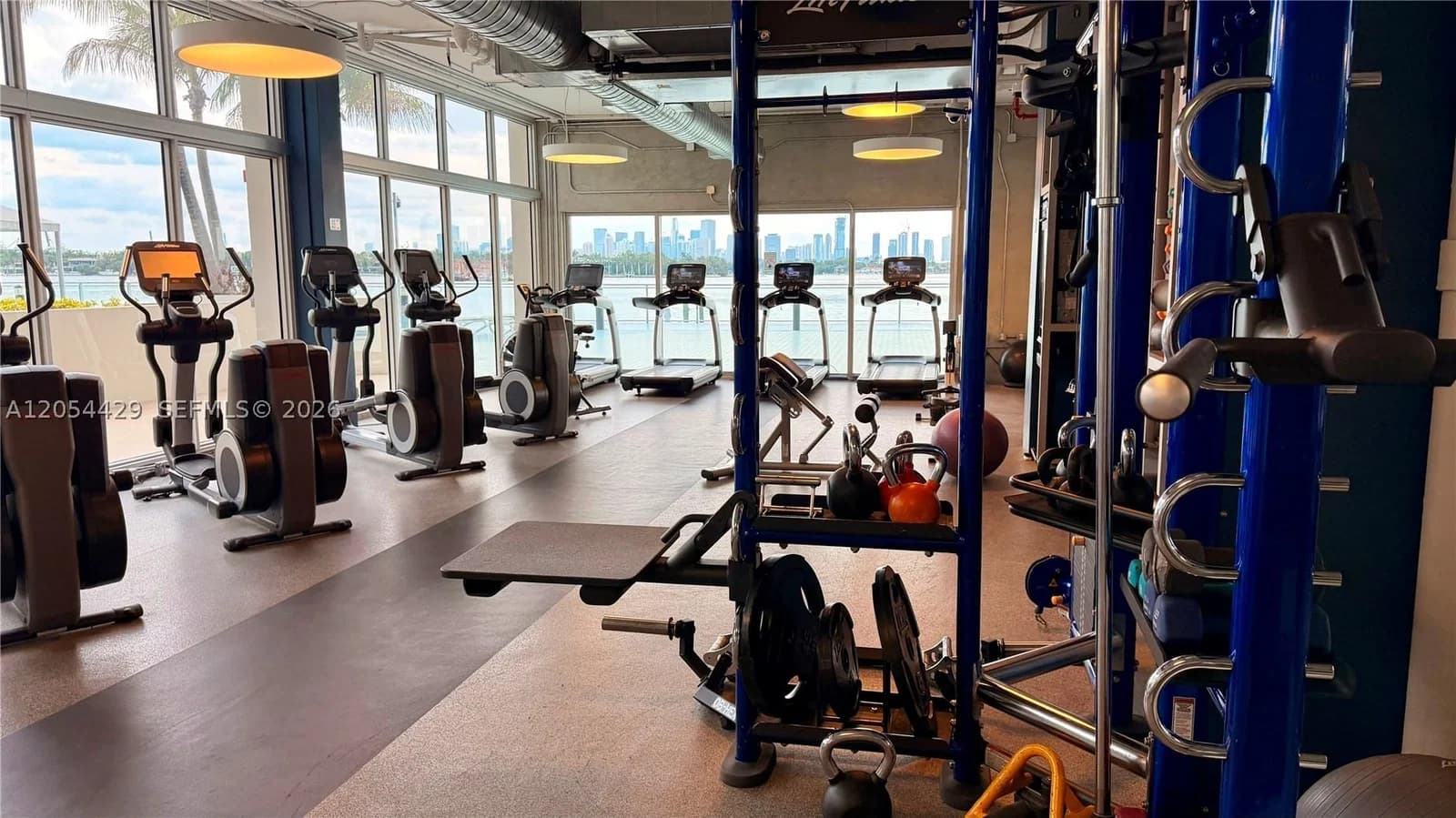 1+1 Condo — 1200 WEST AV #1423, Miami Beach, FL 33139