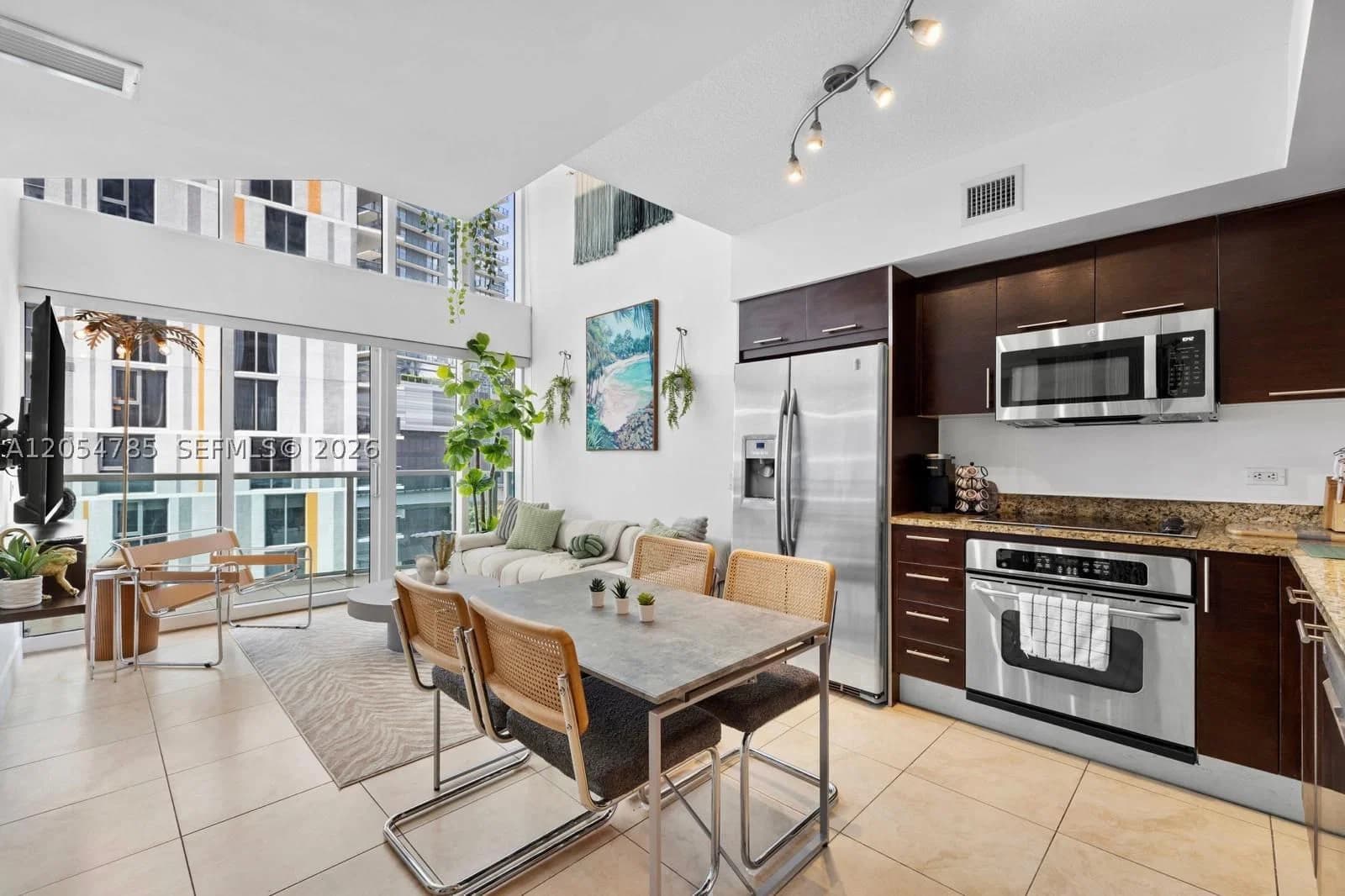2-bedroom Condo — 41 5th St #510, Miami, FL 33131
