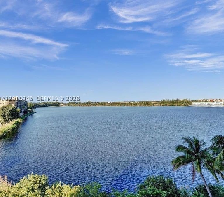 1-bedroom Condo — 1301 Miami Gardens Dr #PH11W, Miami, FL 33179