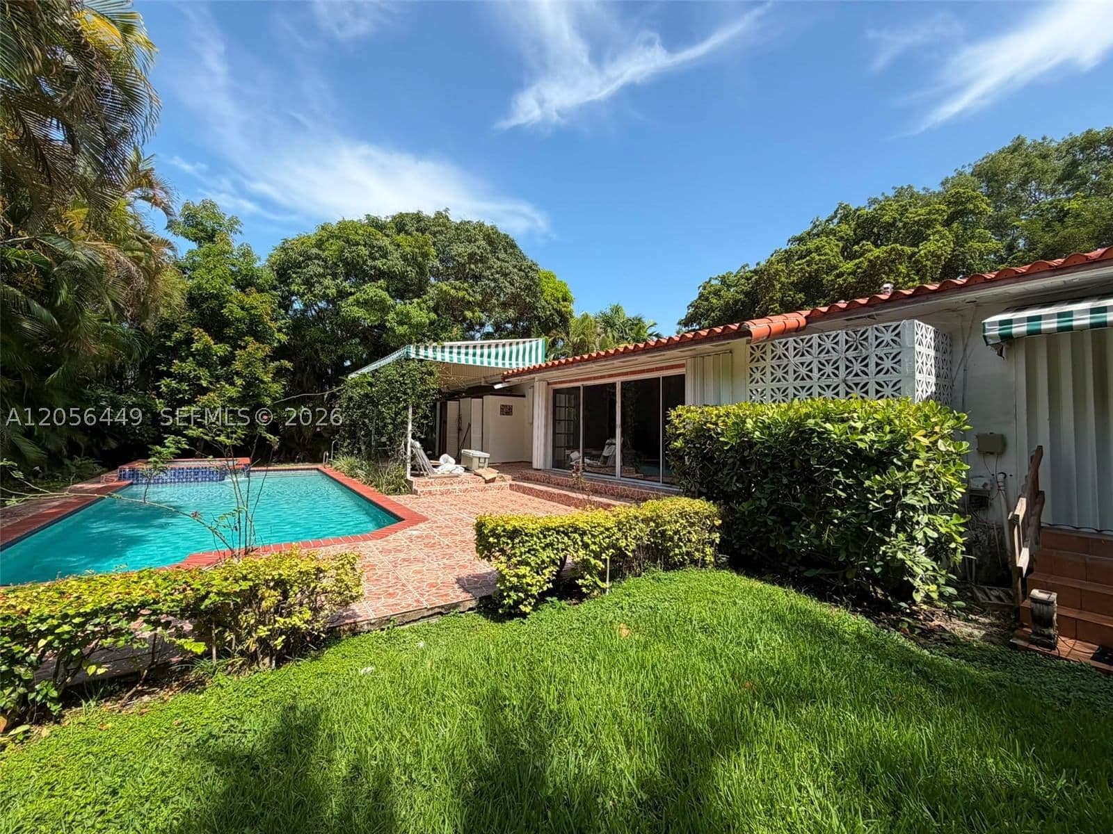3+1 Müstakil ev — 1540 Dorado Ave, Coral Gables, FL 33146