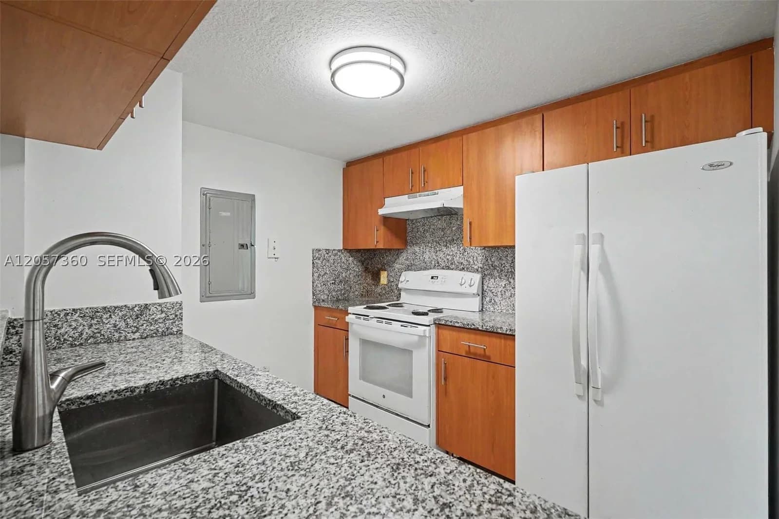 2+1 Condo — 816 11th St #402, Miami, FL 33136