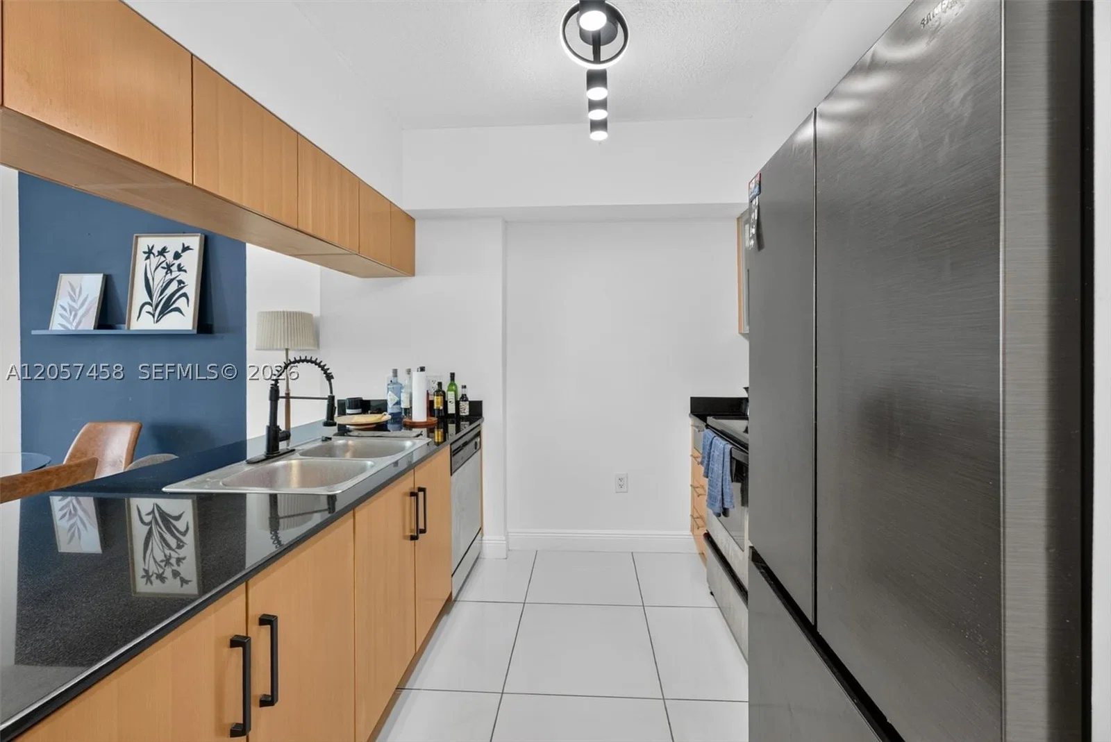 1+1 Condo — 1750 Bayshore Dr #1609, Miami, FL 33132