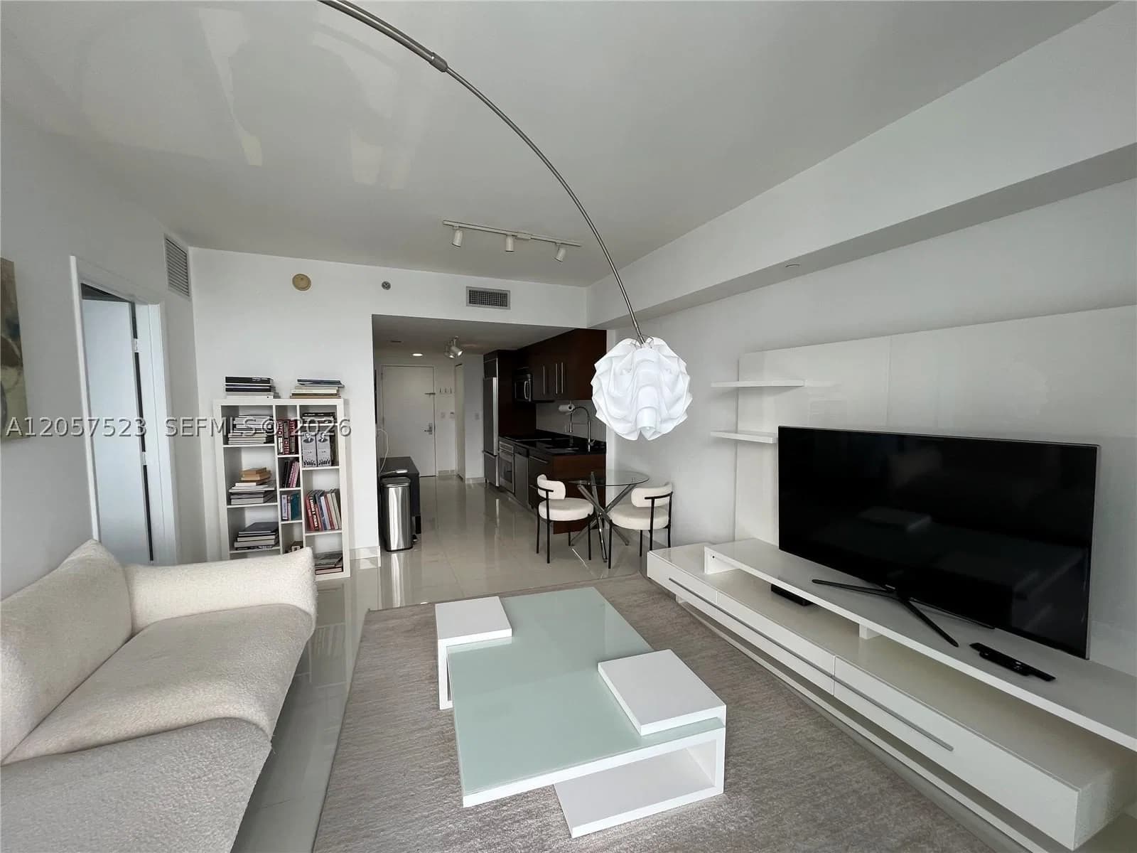 1+1 Condo — 465 Brickell Ave #5304, Miami, FL 33131
