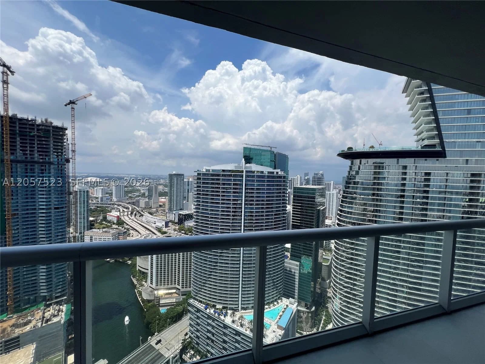 1+1 Condo — 465 Brickell Ave #5304, Miami, FL 33131