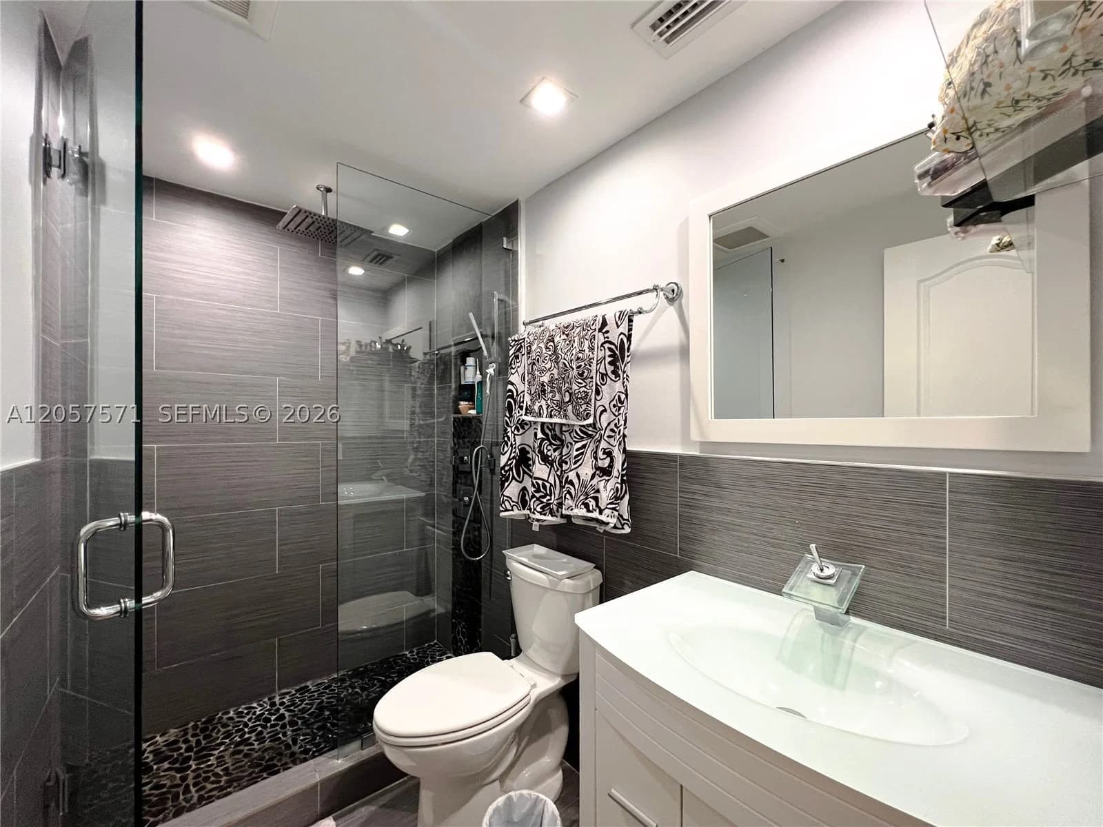 1+1 Condo — 1408 Brickell Bay Dr #212, Miami, FL 33131
