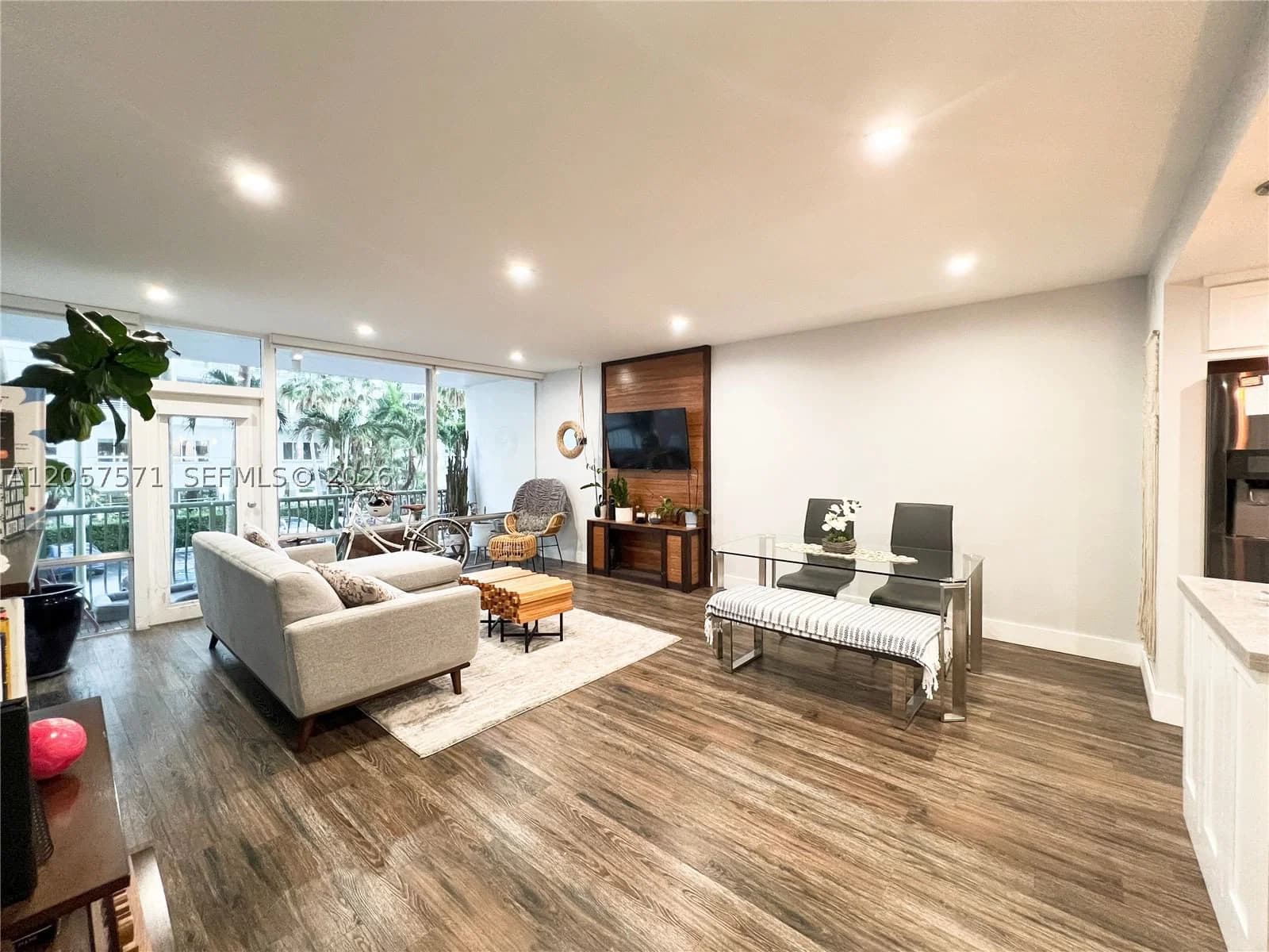 1+1 Condo — 1408 Brickell Bay Dr #212, Miami, FL 33131