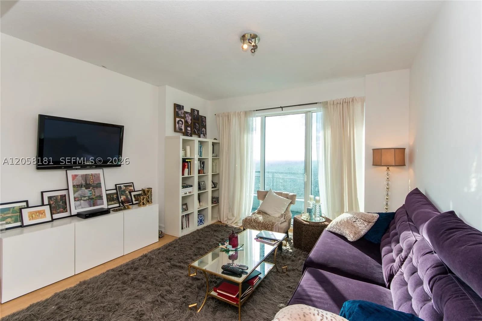 1-bedroom Condo — Miami, FL 33130