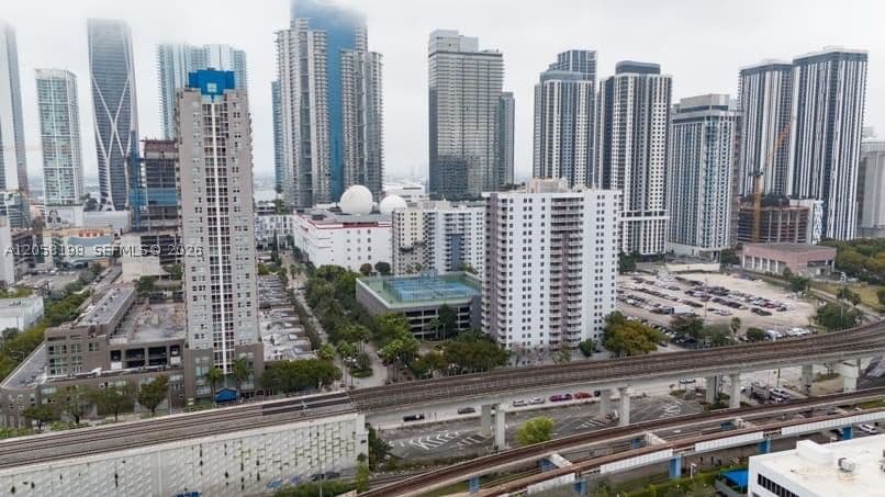 2-bedroom Condo — 800 Miami Ave #E-1610, Miami, FL 33136