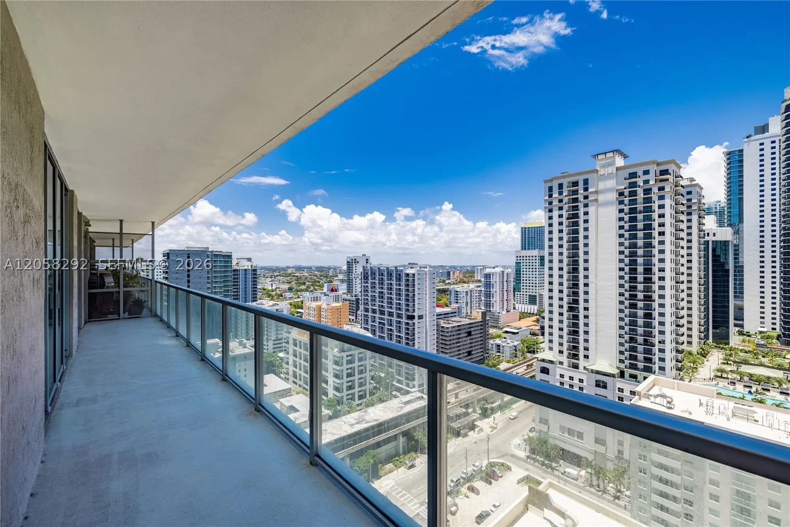 2+1 Condo — 1111 1st Ave #2723N, Miami, FL 33130