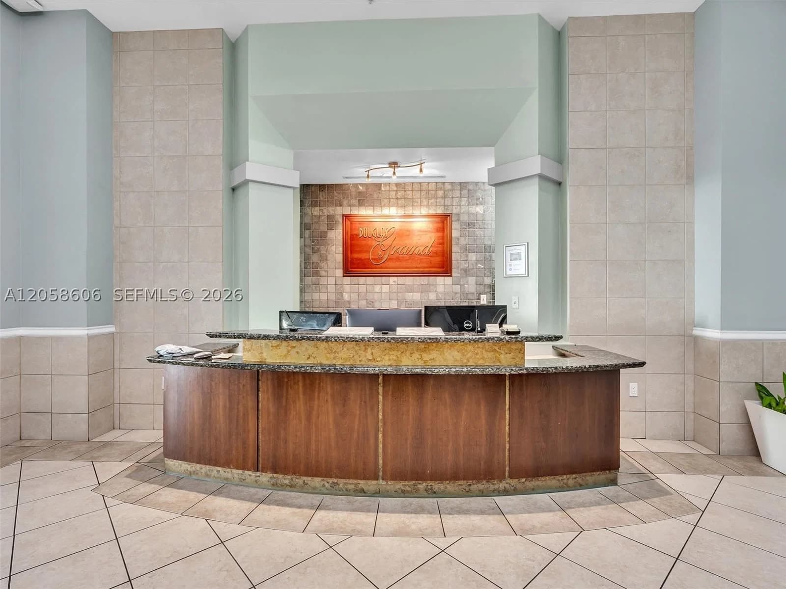 1-bedroom Condo — 50 Menores Ave #518, Coral Gables, FL 33134