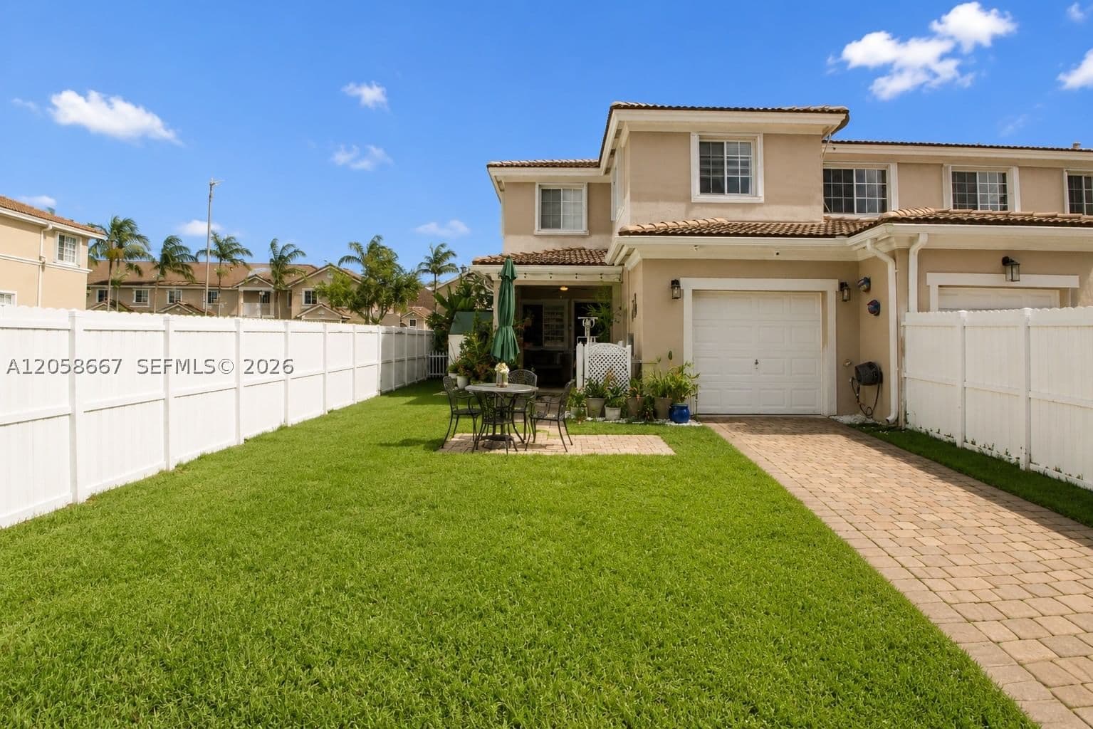 4+1 Townhouse — 14131 275th St, Homestead, FL 33032