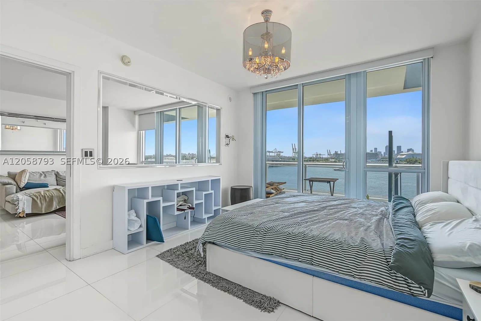 1-bedroom Condo — 540 West Ave #513, Miami Beach, FL 33139