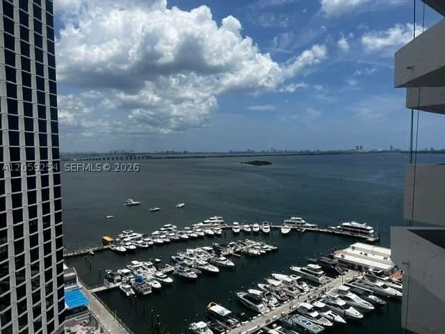 1-bedroom Condo — 555 15th St #20E, Miami, FL 33132