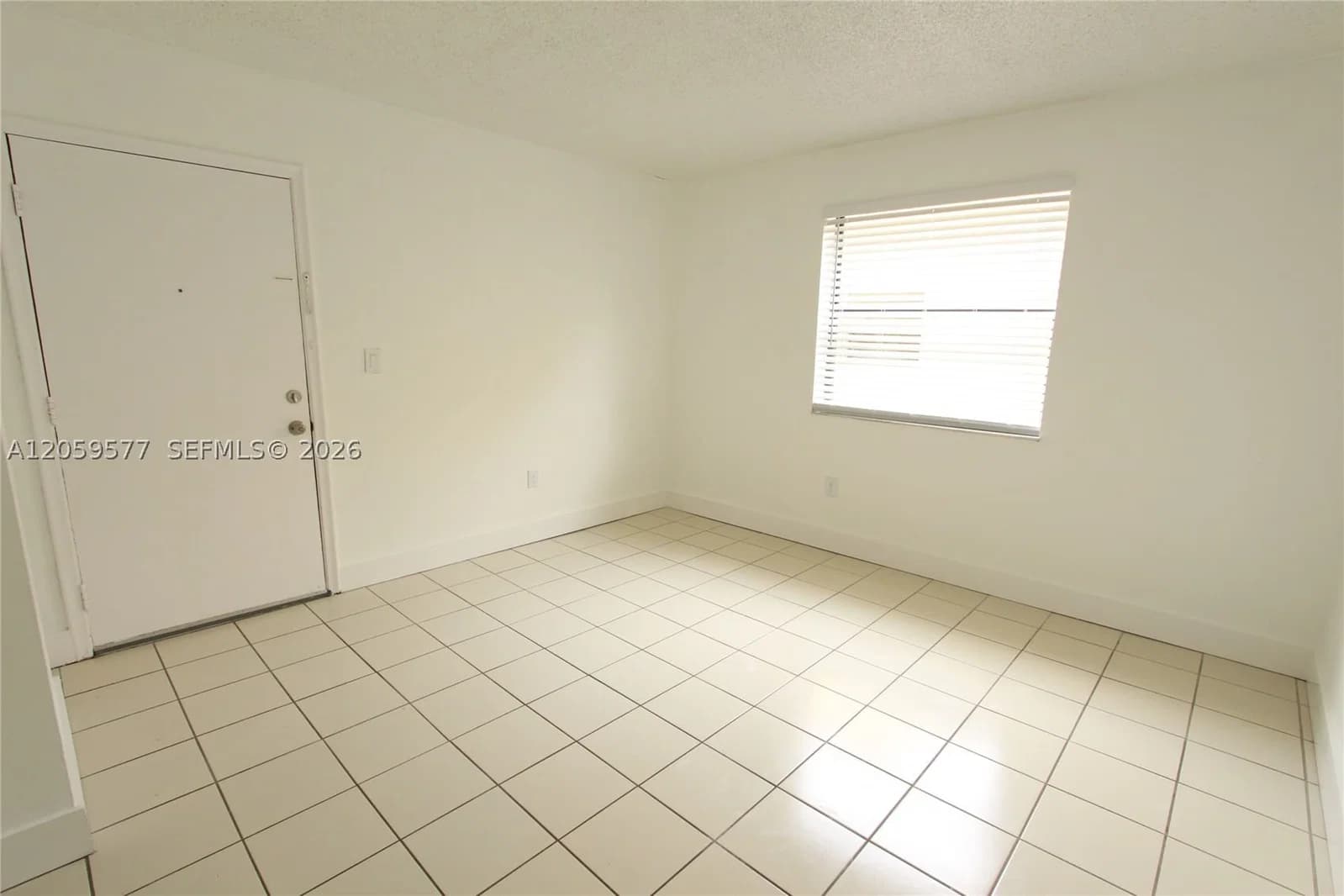 1-bedroom Condo — 650 114th Ave #101, Sweetwater, FL 33172