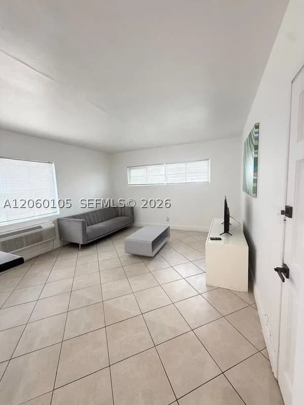 1-bedroom Apartment — 8011 Abbott Ave #4, Miami Beach, FL 33141